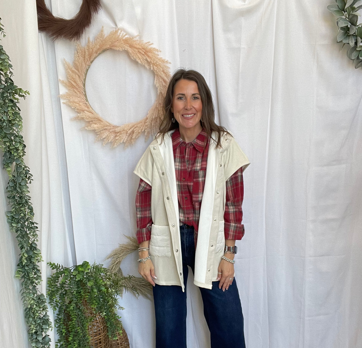 Hanna Hooded Cape Vest-Ivory-Vests-staccato-The Silo Boutique, Women's Fashion Boutique Located in Warren and Grand Forks North Dakota