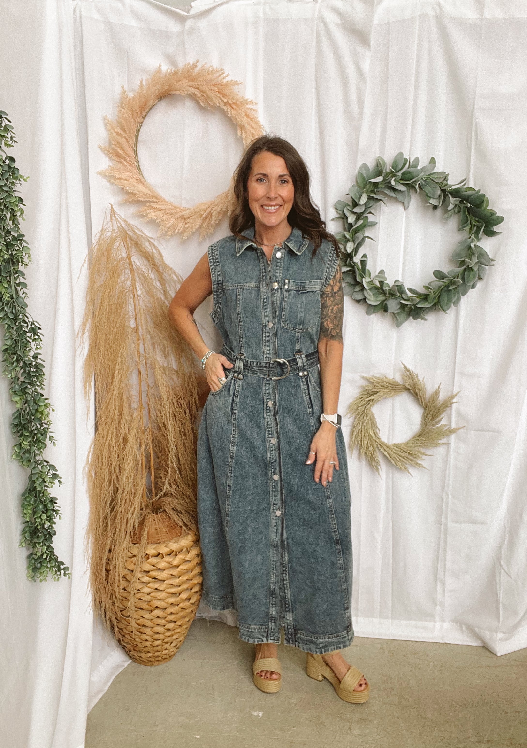 Elan Midi Denim Dress-Dresses-elan-The Silo Boutique, Women's Fashion Boutique Located in Warren and Grand Forks North Dakota