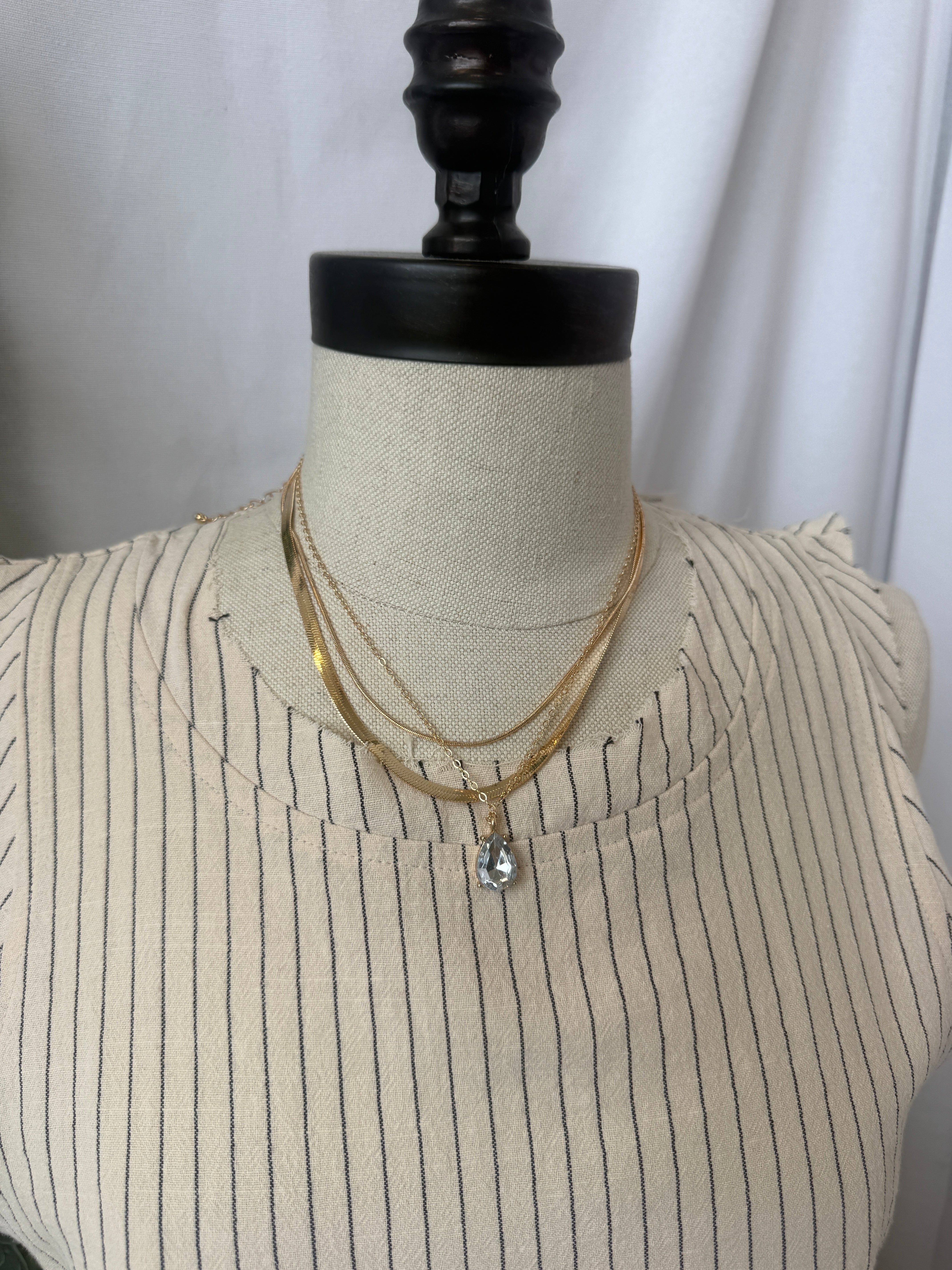Trio Tear Drop Stone Necklace-Necklaces-fame-The Silo Boutique, Women's Fashion Boutique Located in Warren and Grand Forks North Dakota