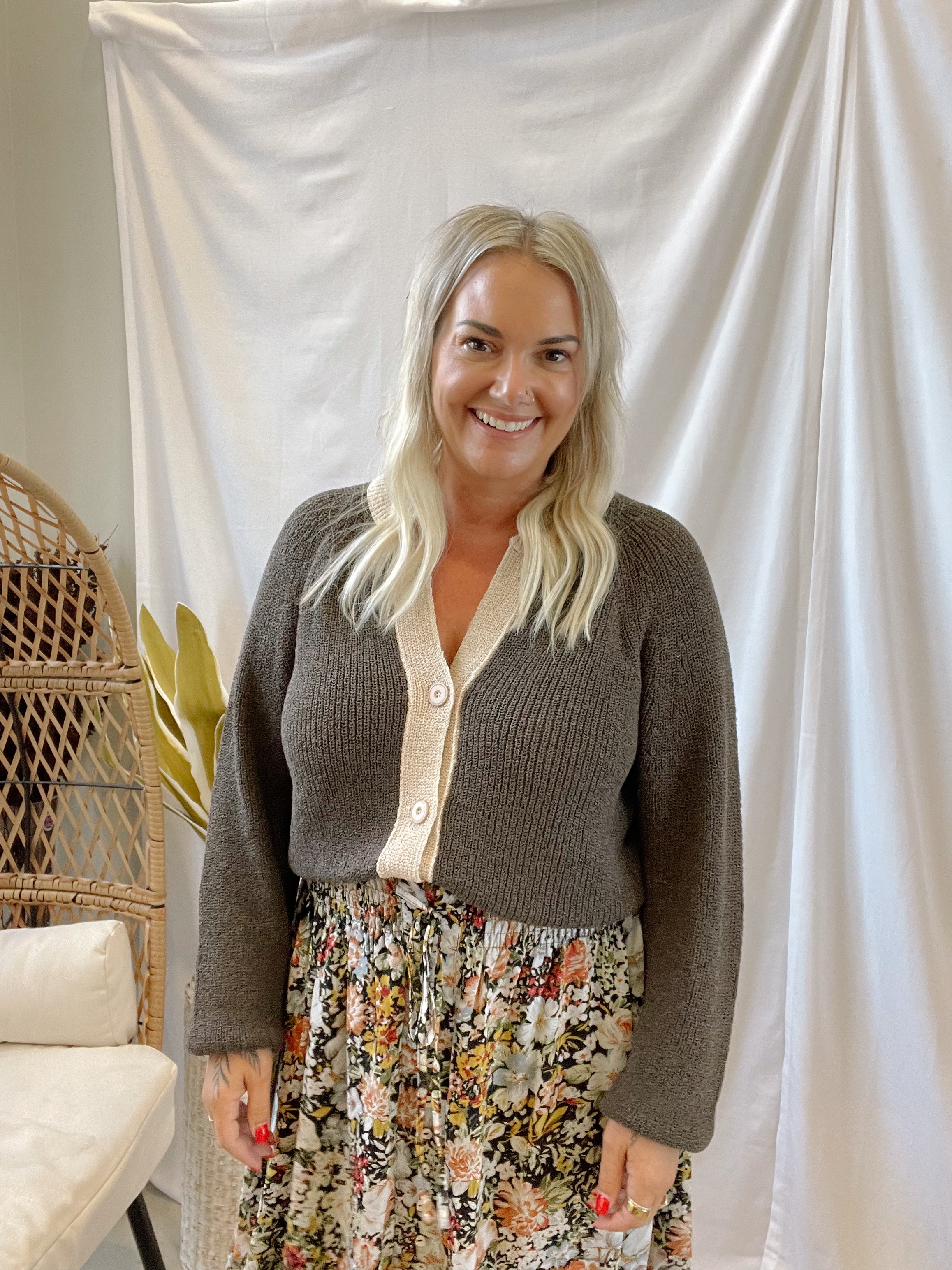 Ribbed Knit Contrast Sweater-Charcoal Brown-Cardigans-promesa-The Silo Boutique, Women's Fashion Boutique Located in Warren and Grand Forks North Dakota