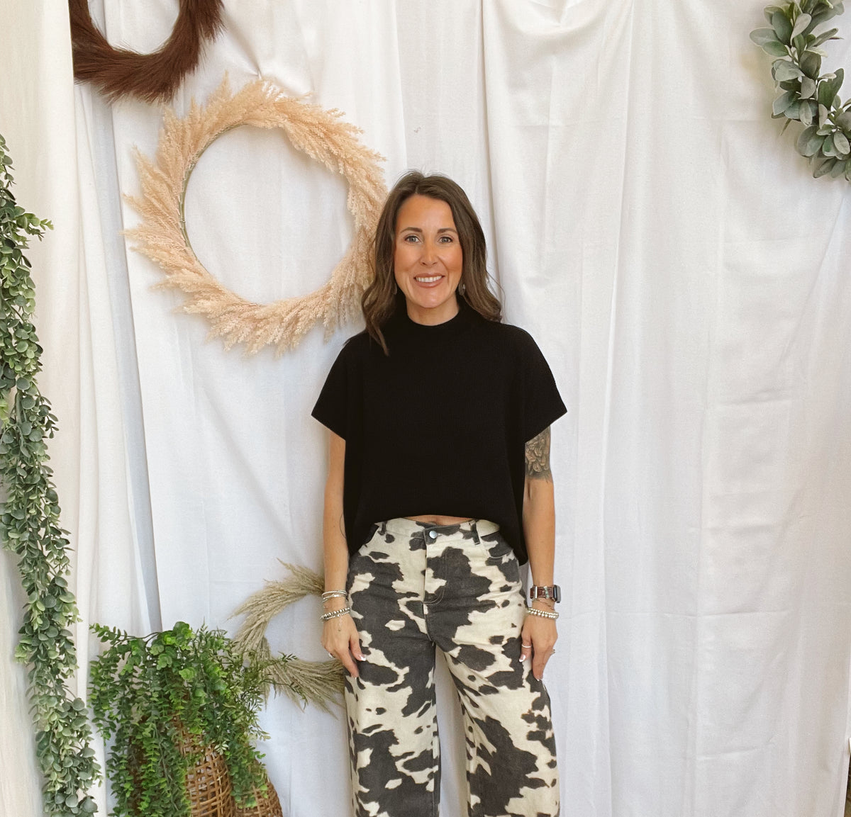 Betty Short Sleeve Sweater-Black-Sweaters-Zenana-The Silo Boutique, Women's Fashion Boutique Located in Warren and Grand Forks North Dakota
