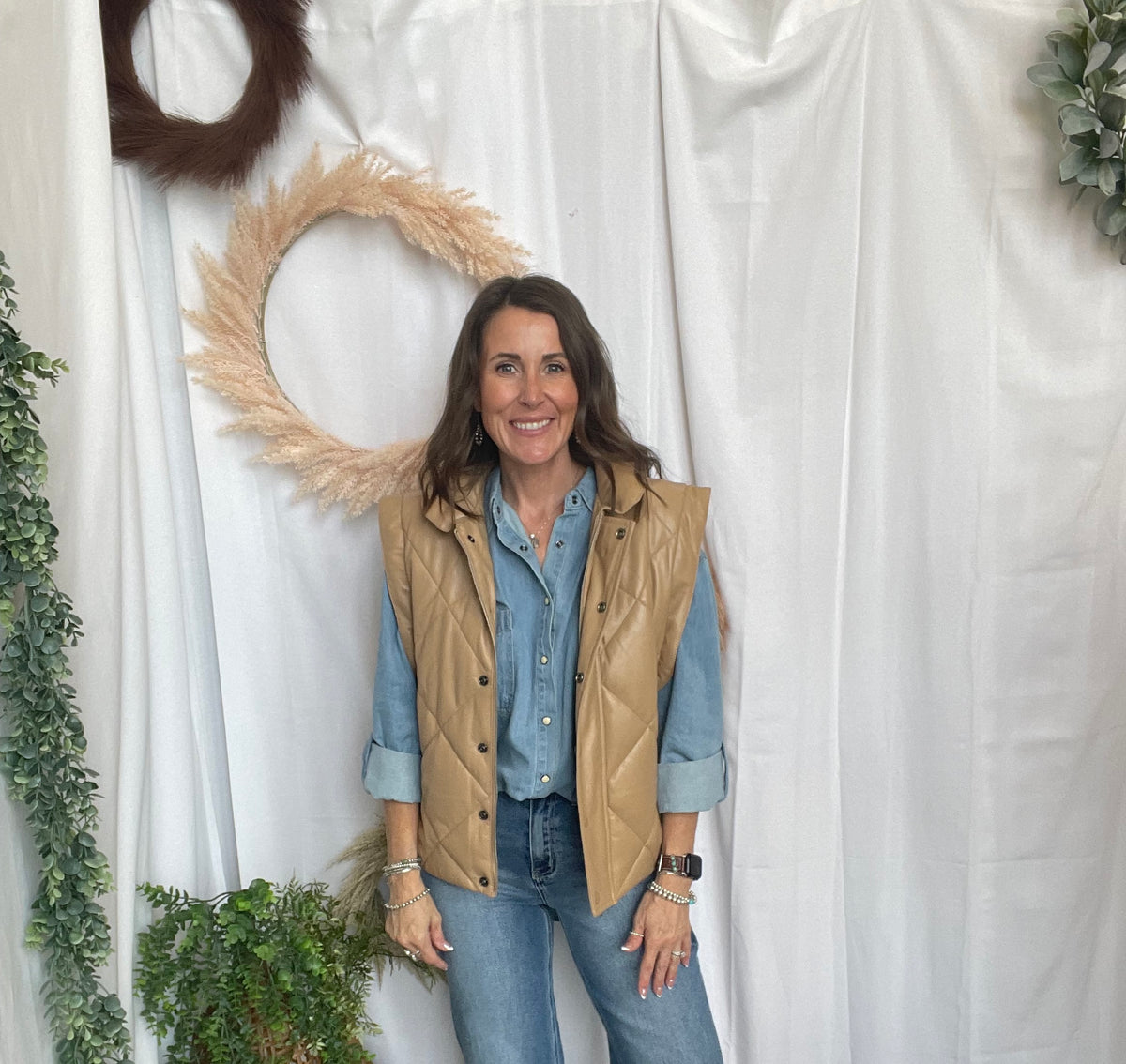 Vervet Lively Vintage Flare Jeans-Jeans-vervet-The Silo Boutique, Women's Fashion Boutique Located in Warren and Grand Forks North Dakota