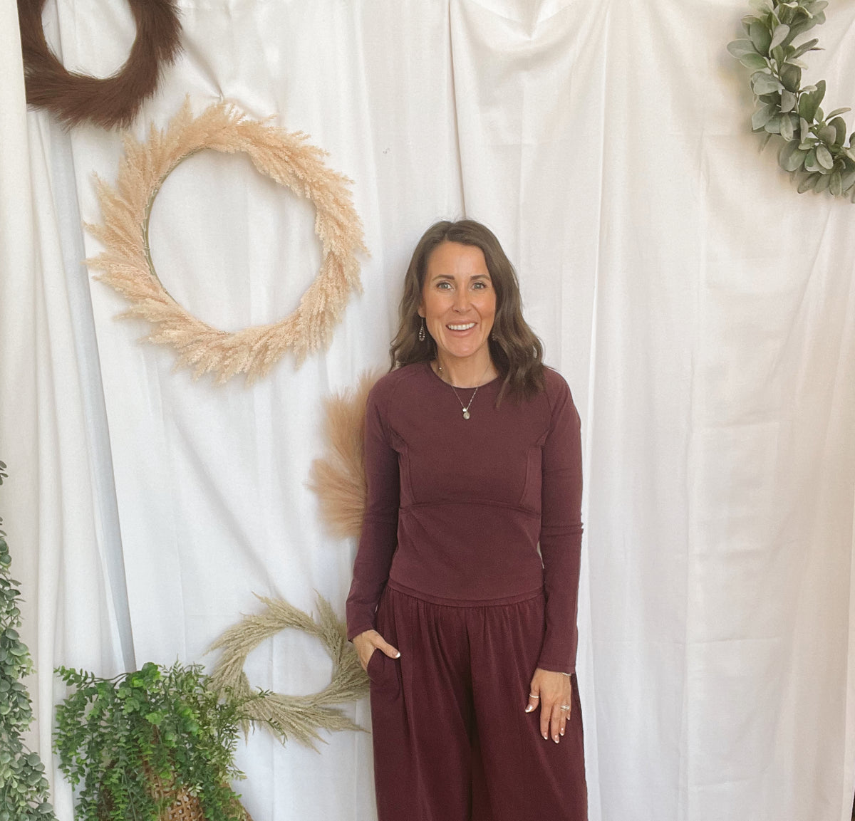 The Chill Favorite Set-Red Bean-Outfit Sets-eesome-The Silo Boutique, Women's Fashion Boutique Located in Warren and Grand Forks North Dakota