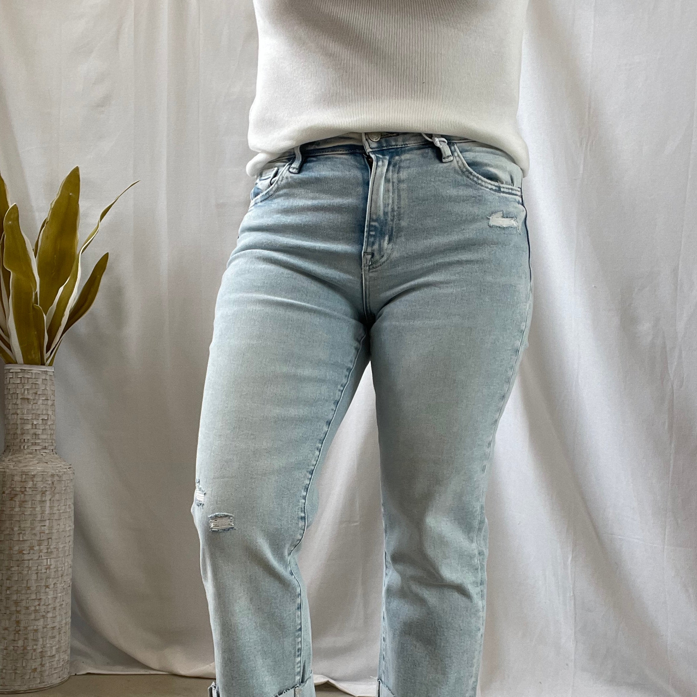 Vervet Wow Straight Crop Jeans-Final Sale-Jeans-vervet-The Silo Boutique, Women's Fashion Boutique Located in Warren and Grand Forks North Dakota