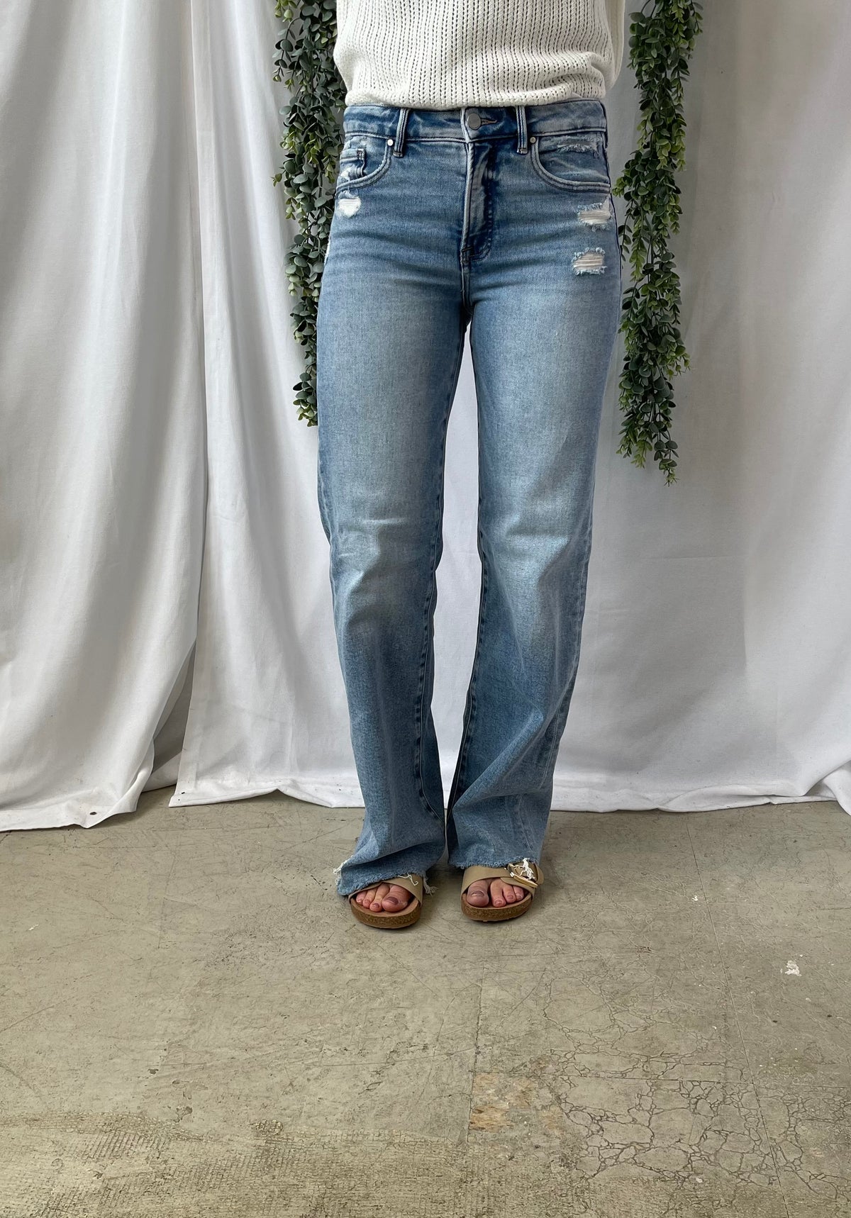 Risen Leslie Light Wide Leg Jeans-Jeans-risen-The Silo Boutique, Women's Fashion Boutique Located in Warren and Grand Forks North Dakota