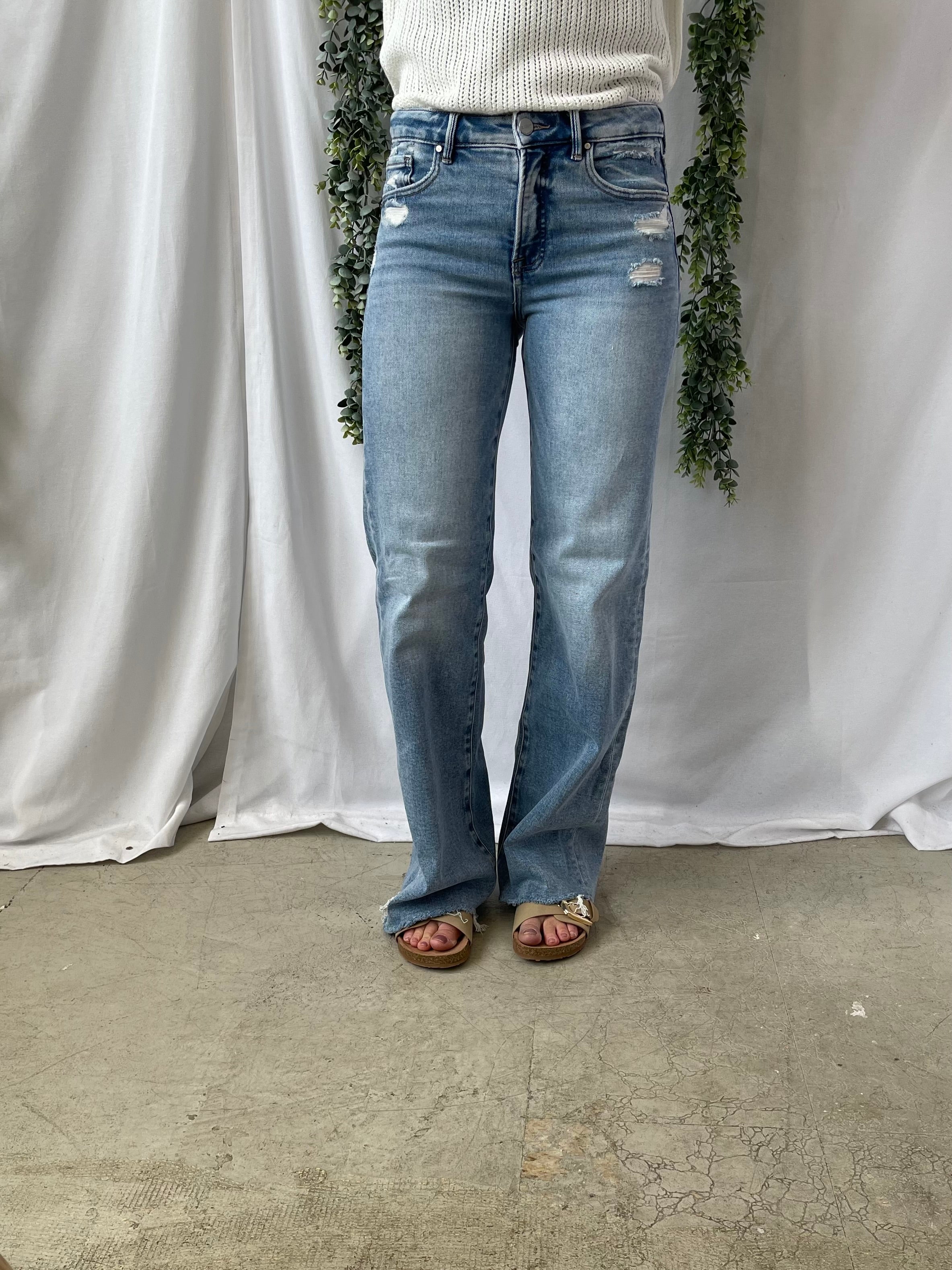 Risen Leslie Light Wide Leg Jeans-Jeans-risen-The Silo Boutique, Women's Fashion Boutique Located in Warren and Grand Forks North Dakota