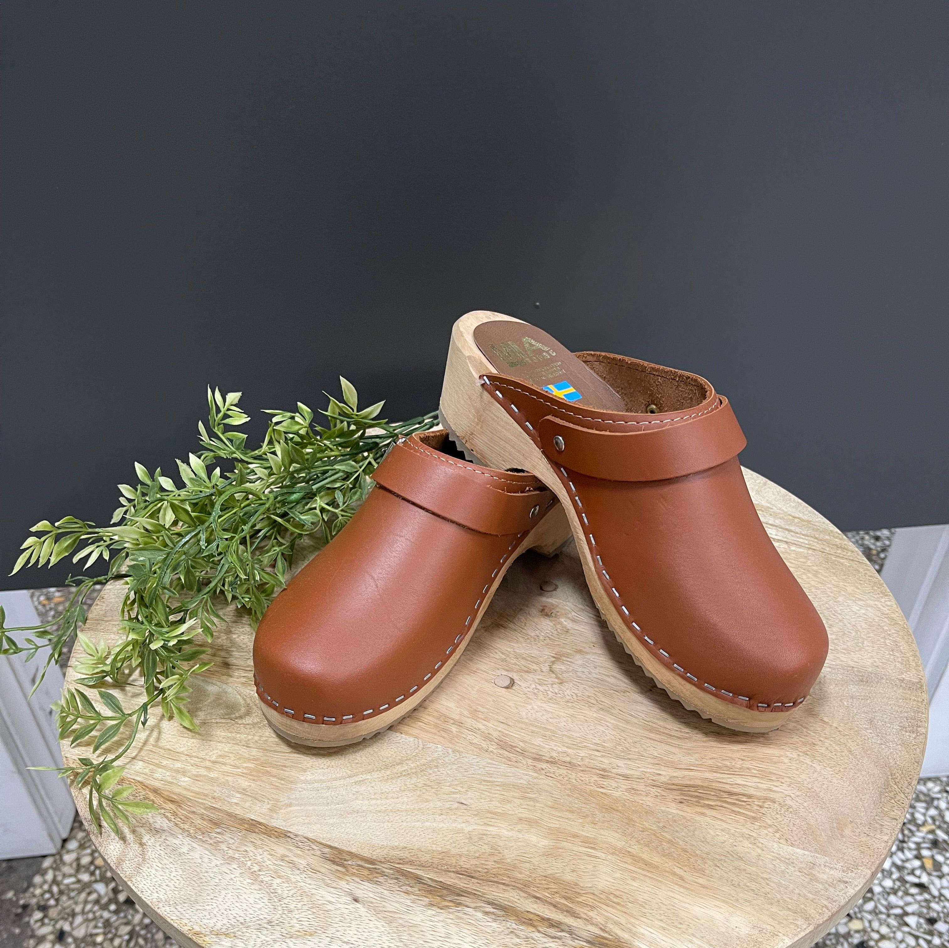 MIA Alma Clog-Luggage-Clogs-MIA-The Silo Boutique, Women's Fashion Boutique Located in Warren and Grand Forks North Dakota