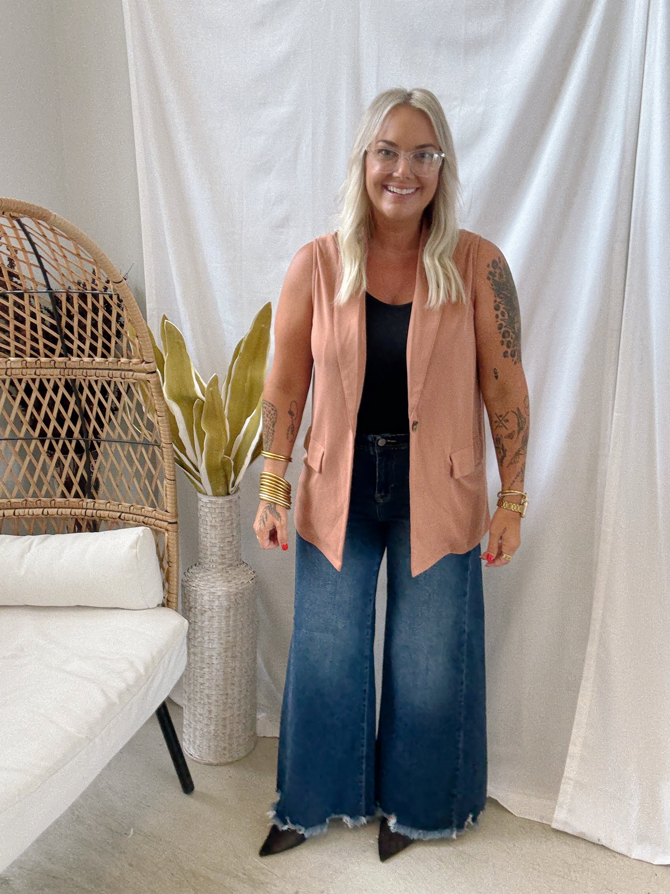 Rust Stretchy Knit Vest-Vests-Doe and Rae-The Silo Boutique, Women's Fashion Boutique Located in Warren and Grand Forks North Dakota