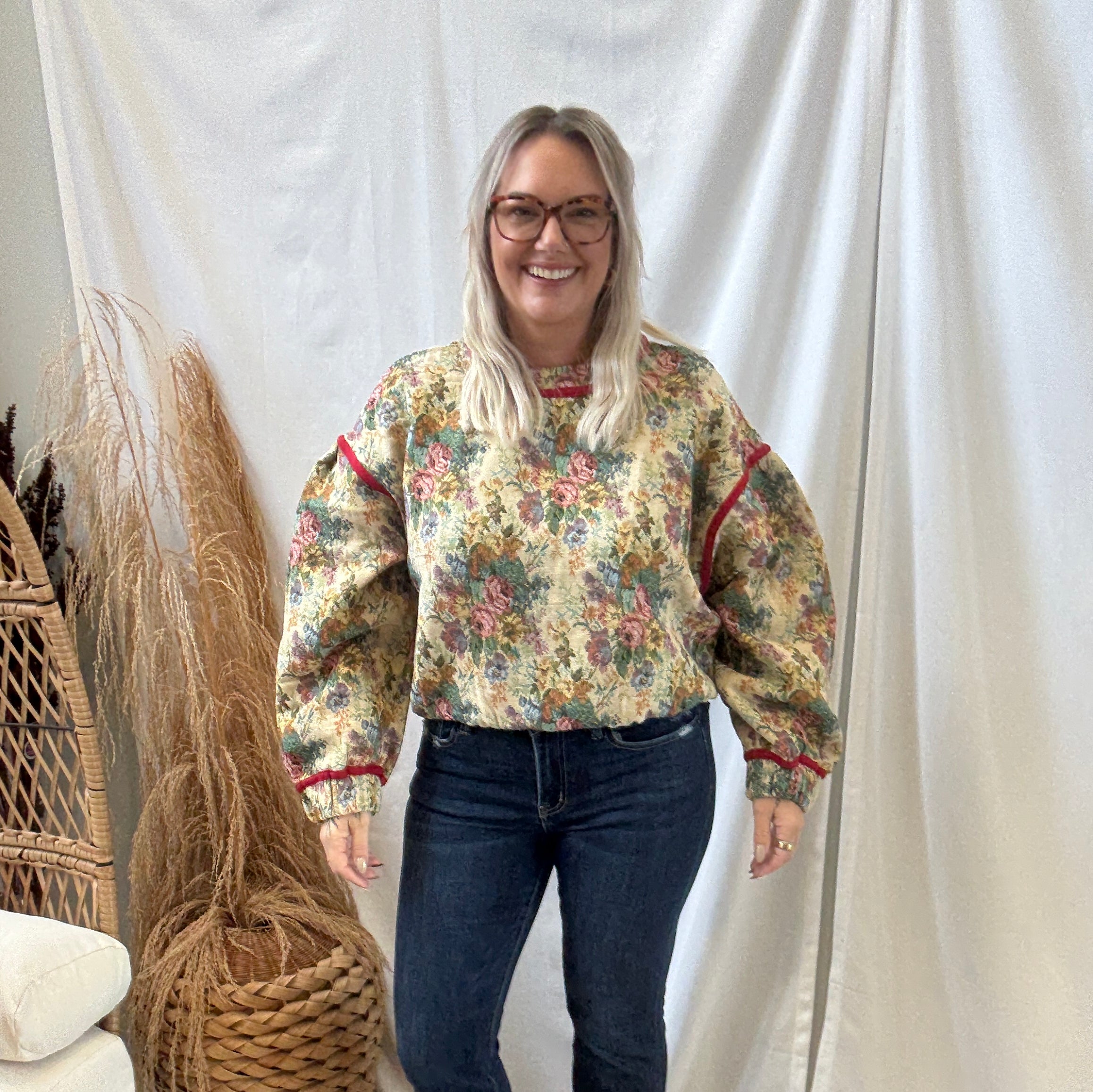 Vintage Floral Top-Skirts-jnna-The Silo Boutique, Women's Fashion Boutique Located in Warren and Grand Forks North Dakota