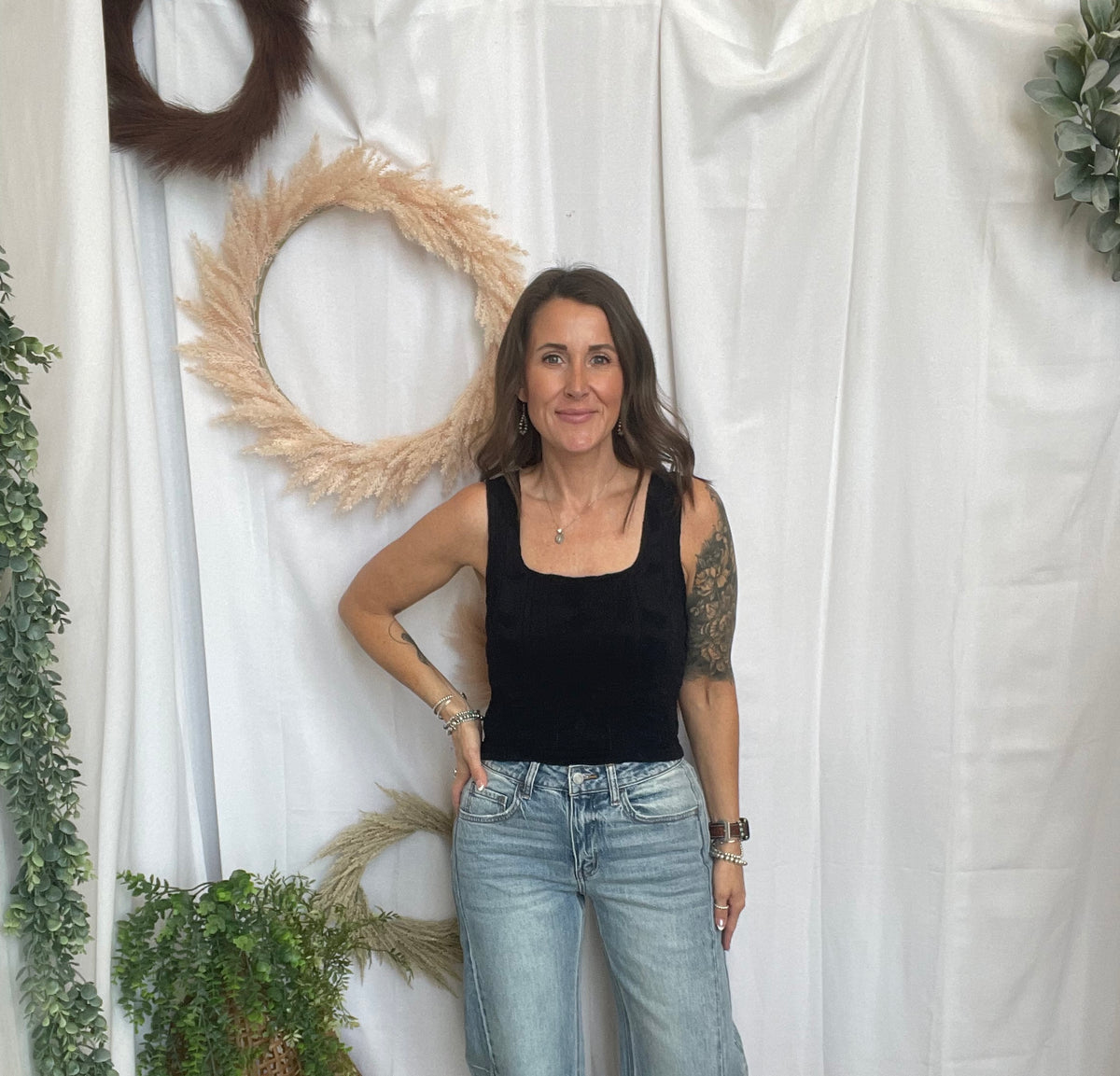 Vervet Loftiness Barrel Jeans-Jeans-vervet-The Silo Boutique, Women's Fashion Boutique Located in Warren and Grand Forks North Dakota