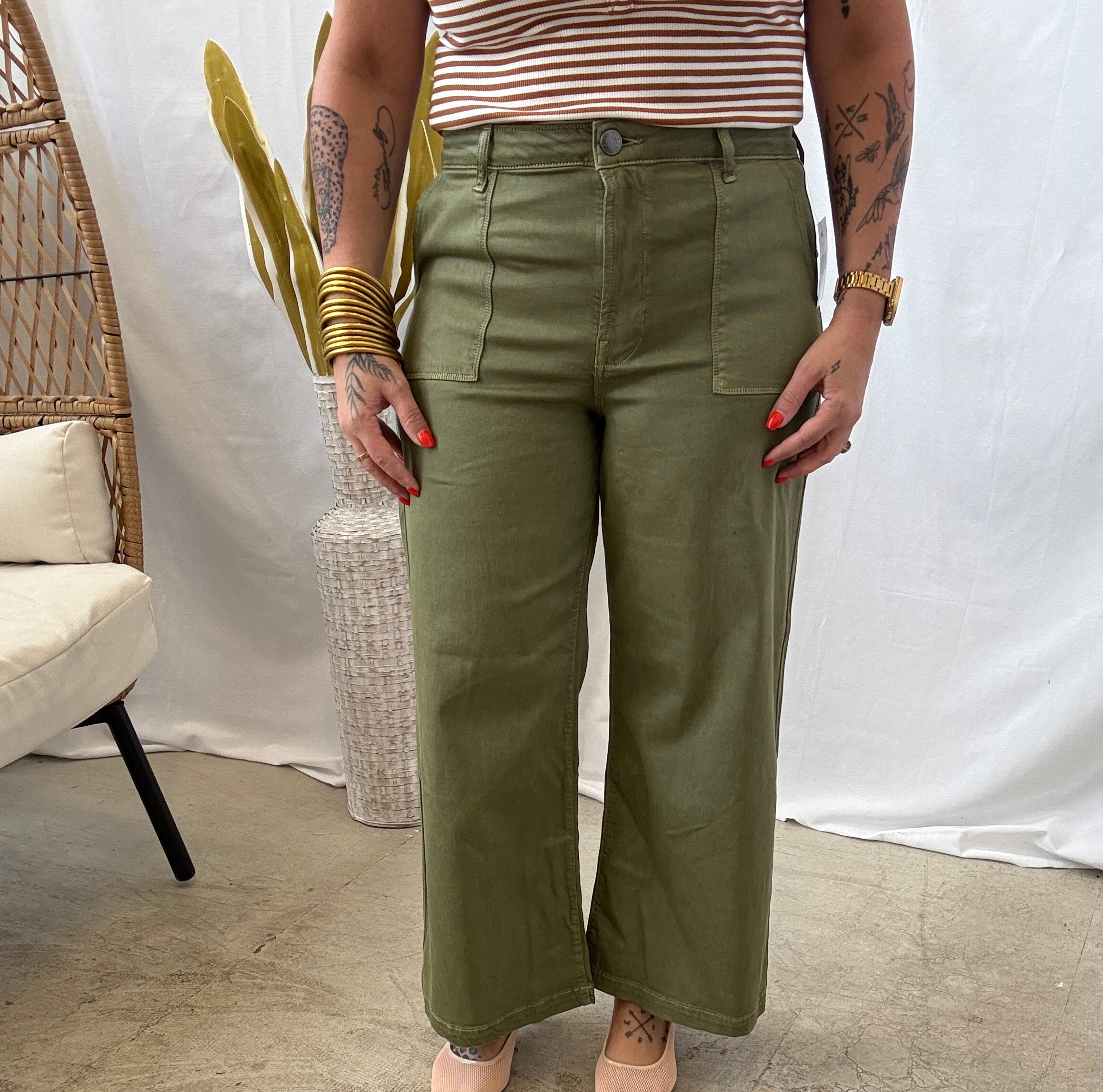 Kut Meg High Rise Wide Leg Pant -Basil-Final Sale-Jeans-Kut-The Silo Boutique, Women's Fashion Boutique Located in Warren and Grand Forks North Dakota