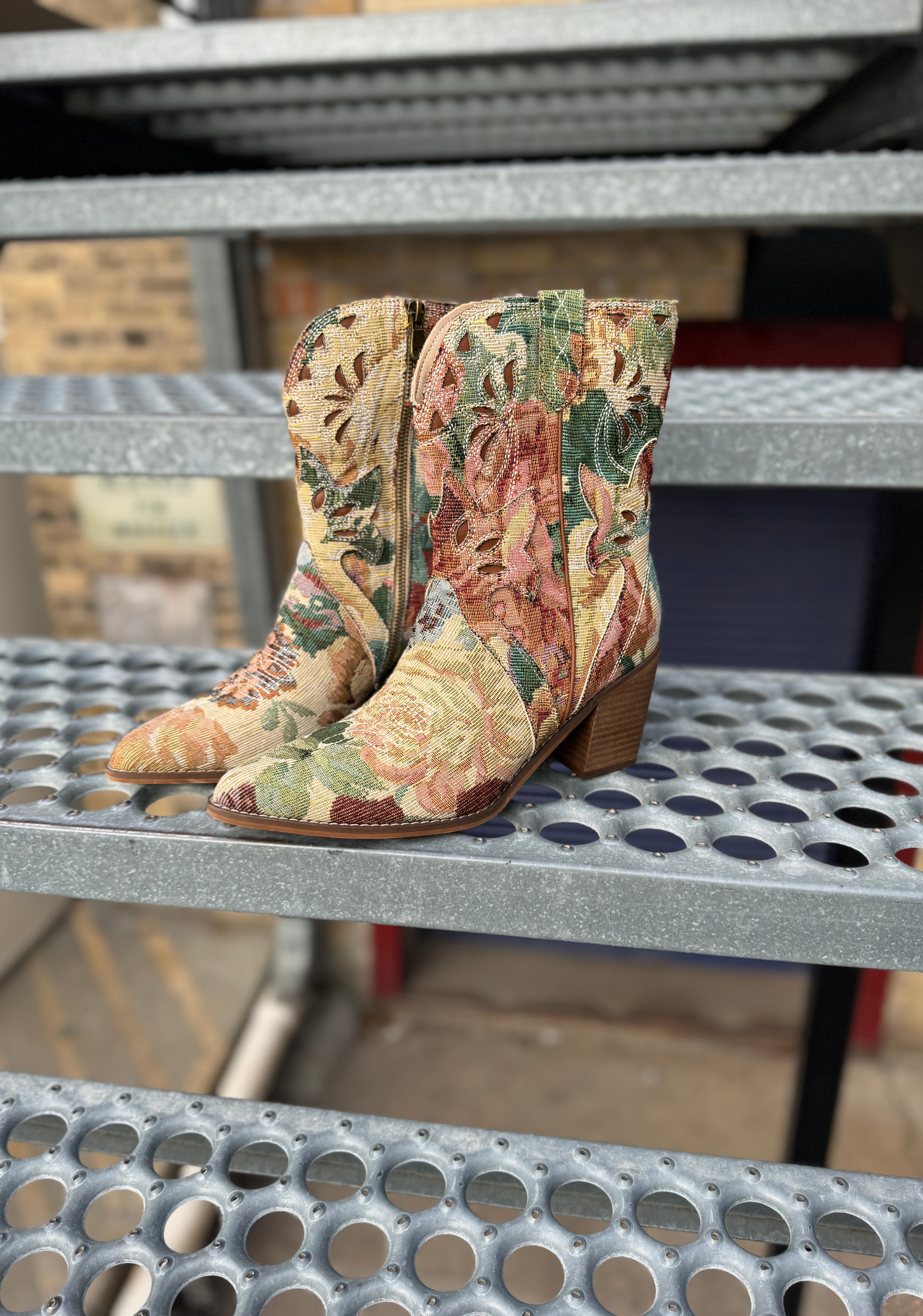 Oasis Society Floral Sorel Boot-Final sale-Boots-oasis society-The Silo Boutique, Women's Fashion Boutique Located in Warren and Grand Forks North Dakota