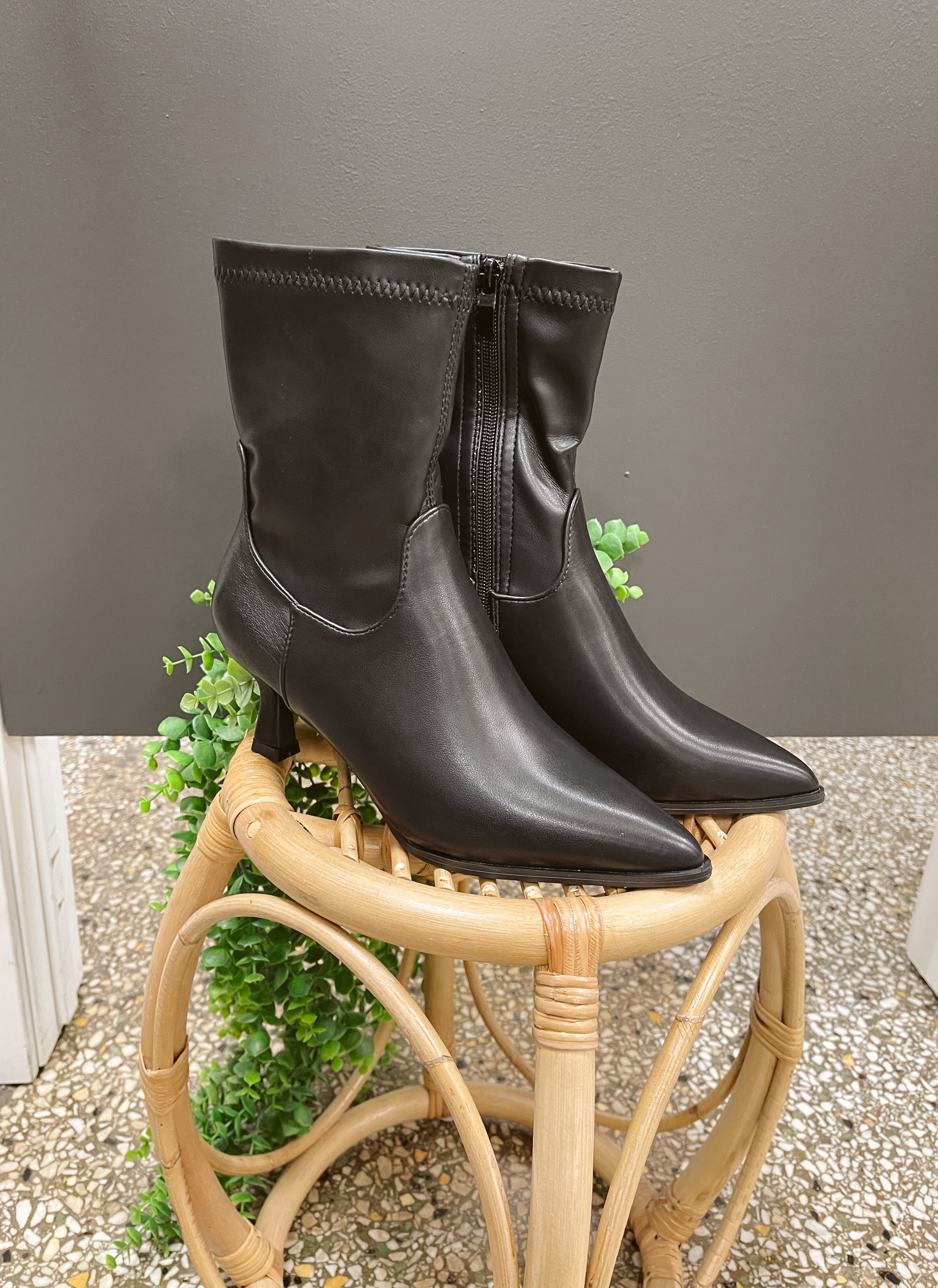 Hutton Kitten Heel Boot-Black-Boots-Forever Link-The Silo Boutique, Women's Fashion Boutique Located in Warren and Grand Forks North Dakota
