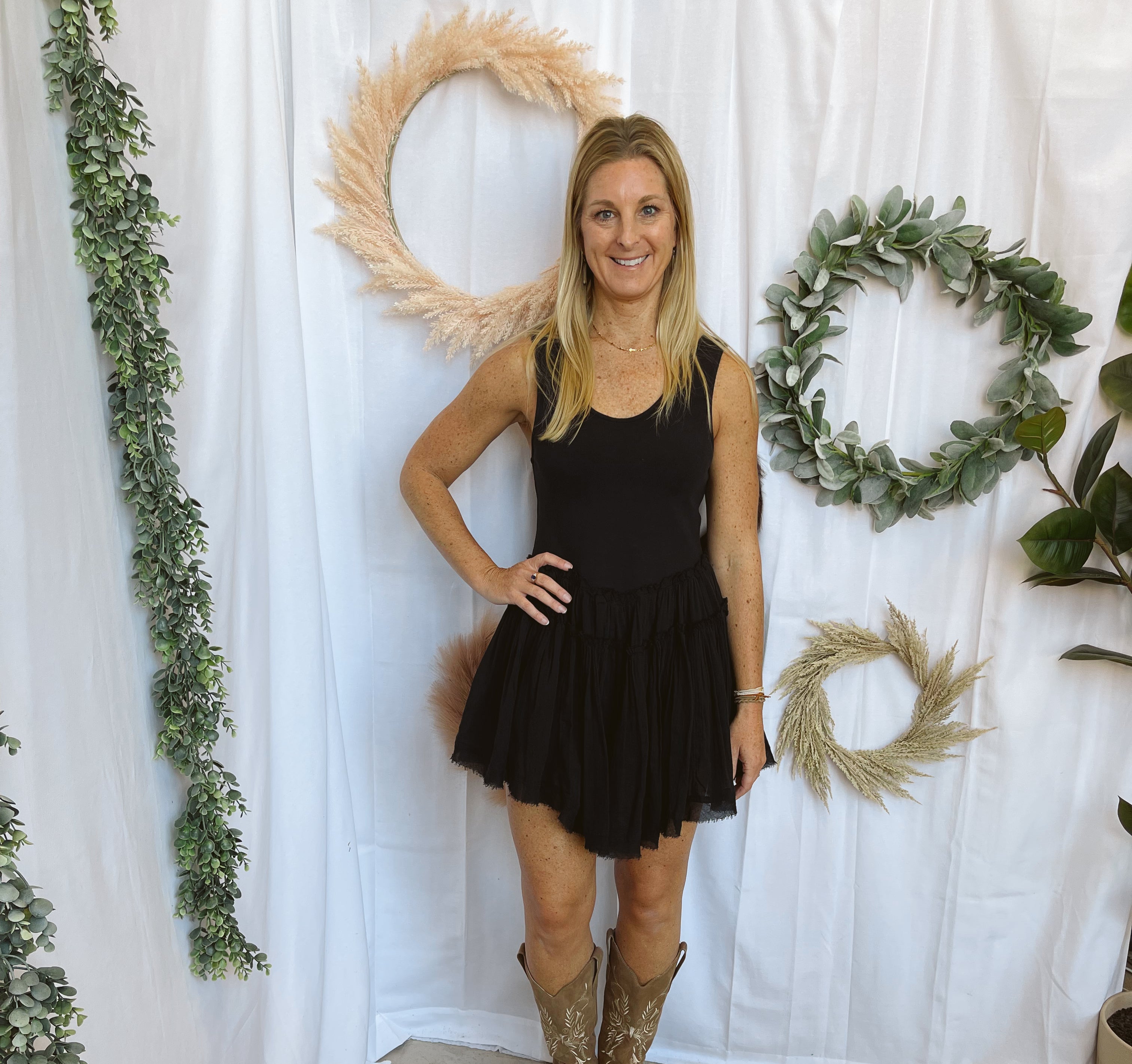 Elan Izzy Black Dress-Dresses-elan-The Silo Boutique, Women's Fashion Boutique Located in Warren and Grand Forks North Dakota
