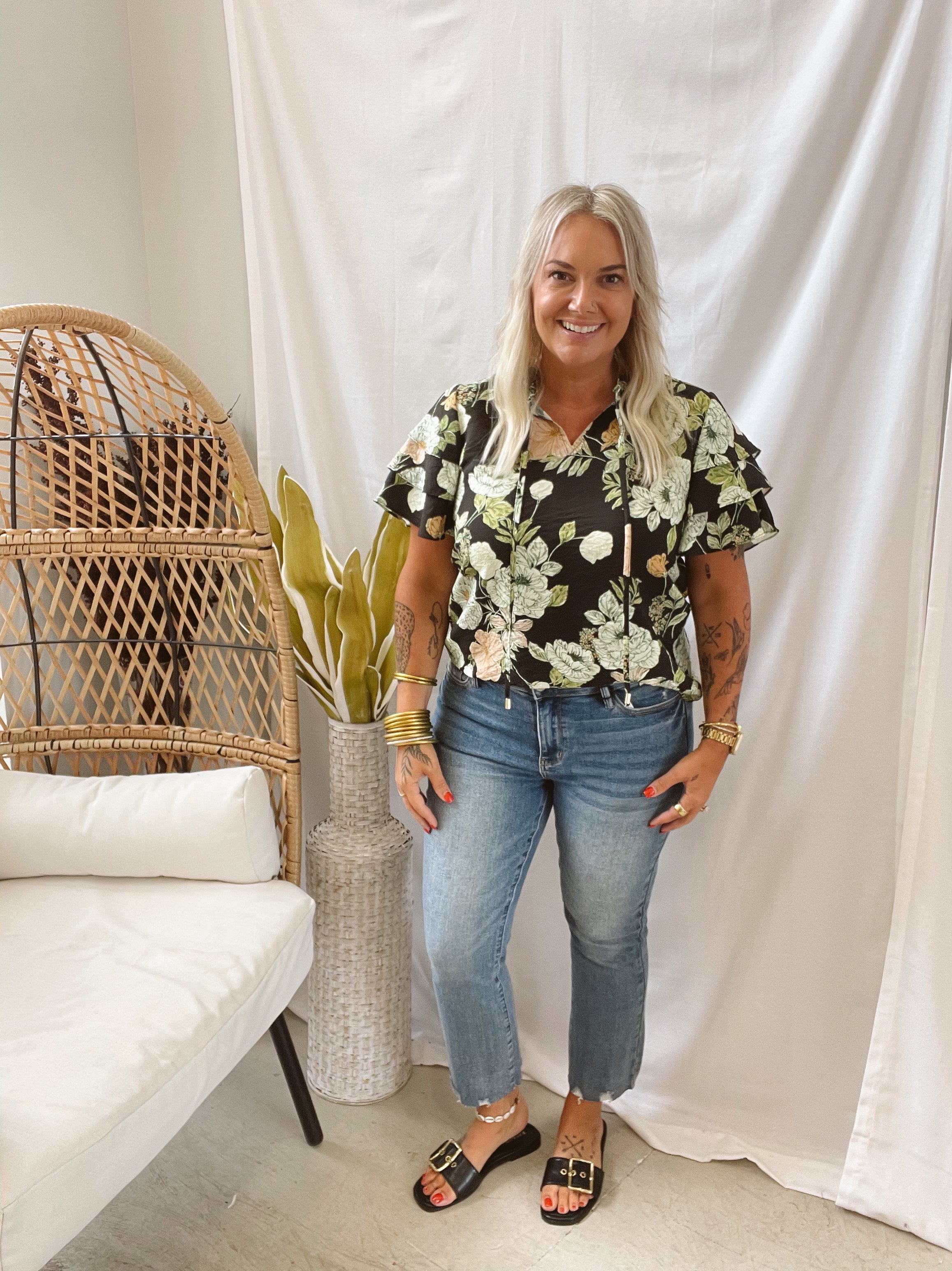 Black Combo Floral Short Sleeve Top-Short Sleeve Tops-oddi-The Silo Boutique, Women's Fashion Boutique Located in Warren and Grand Forks North Dakota