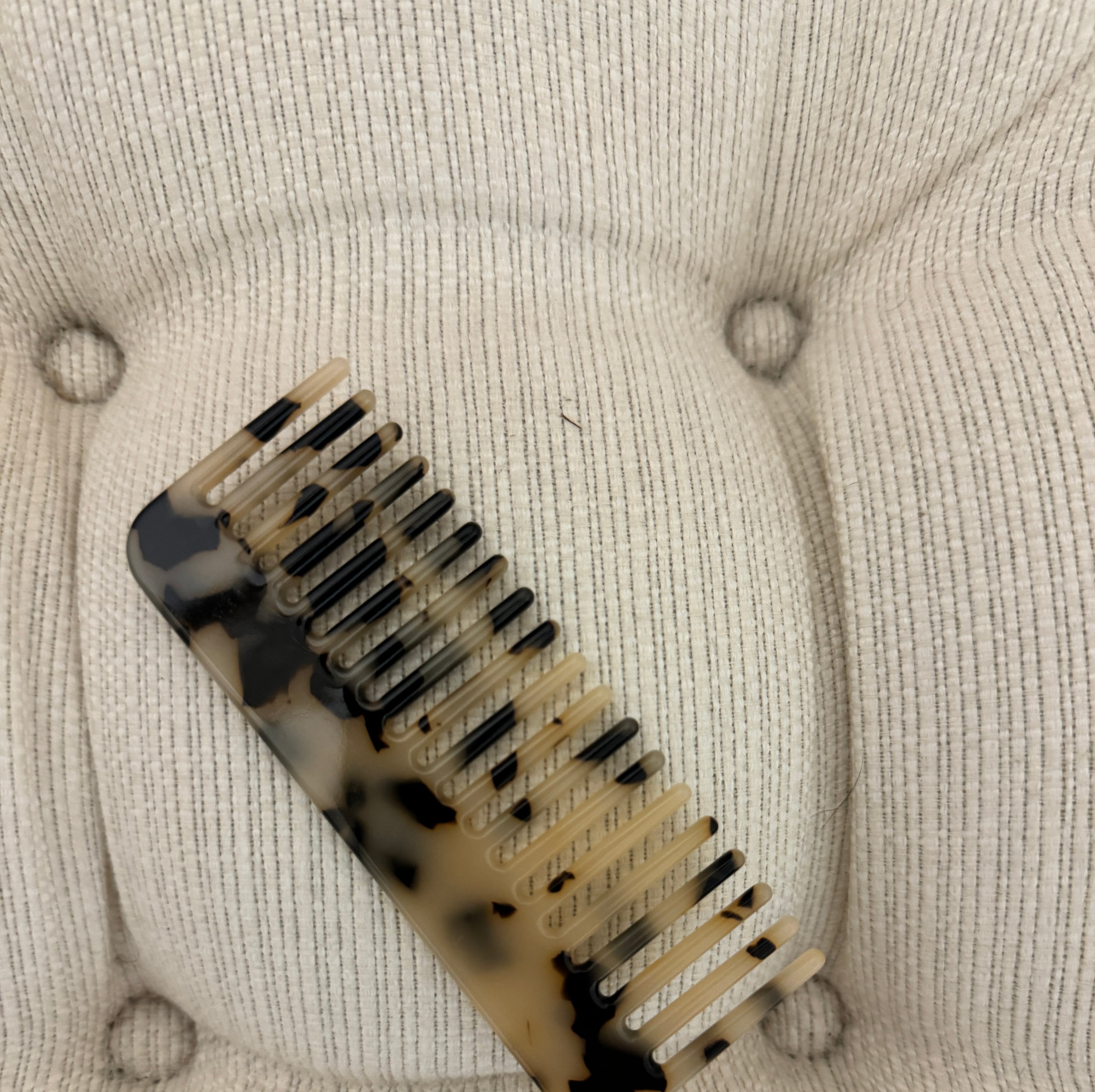 Hair Detangling Comb-Hair Accessories-faire-The Silo Boutique, Women's Fashion Boutique Located in Warren and Grand Forks North Dakota