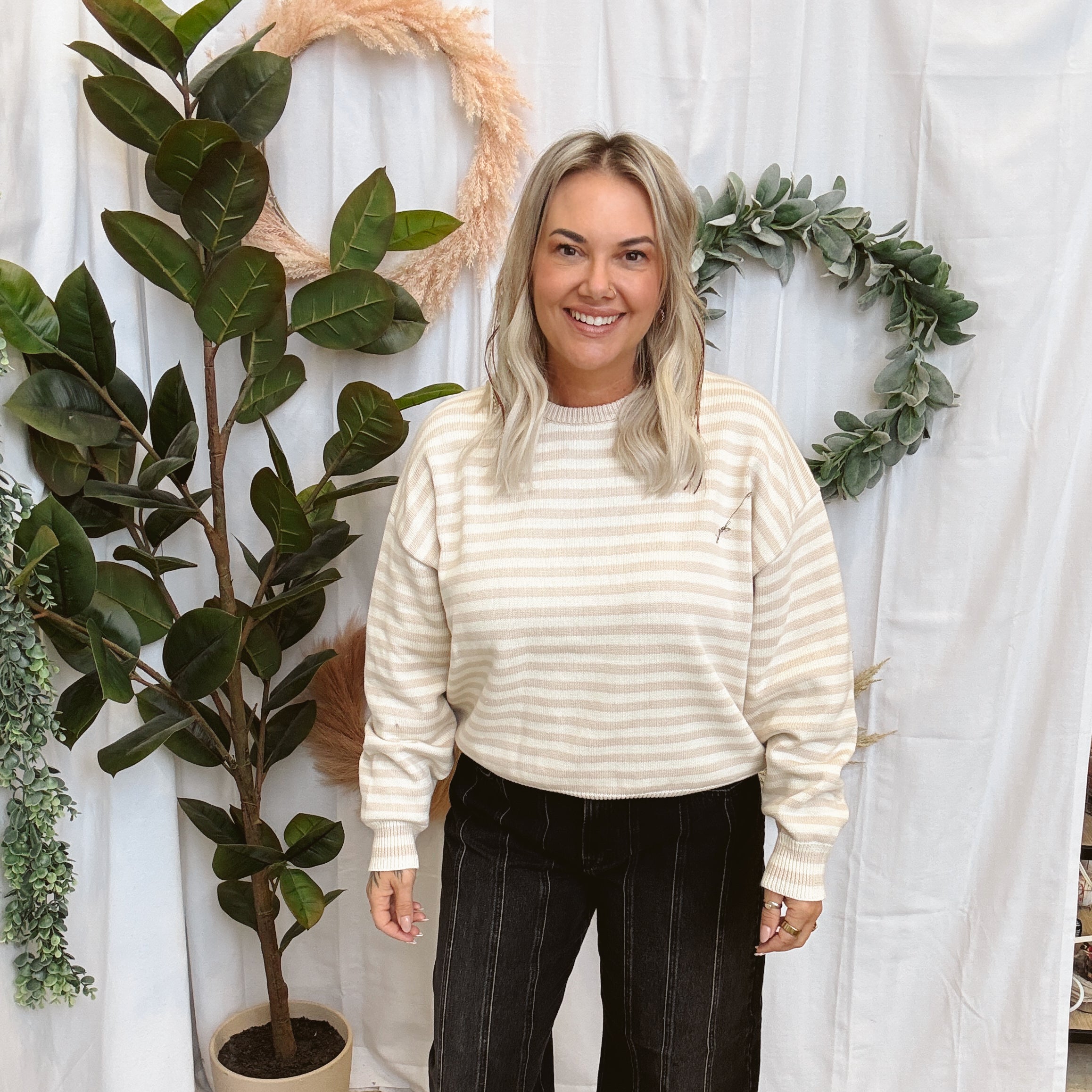 Hidden Black Classic Vintage Barrel Jeans-Jeans-Hidden-The Silo Boutique, Women's Fashion Boutique Located in Warren and Grand Forks North Dakota