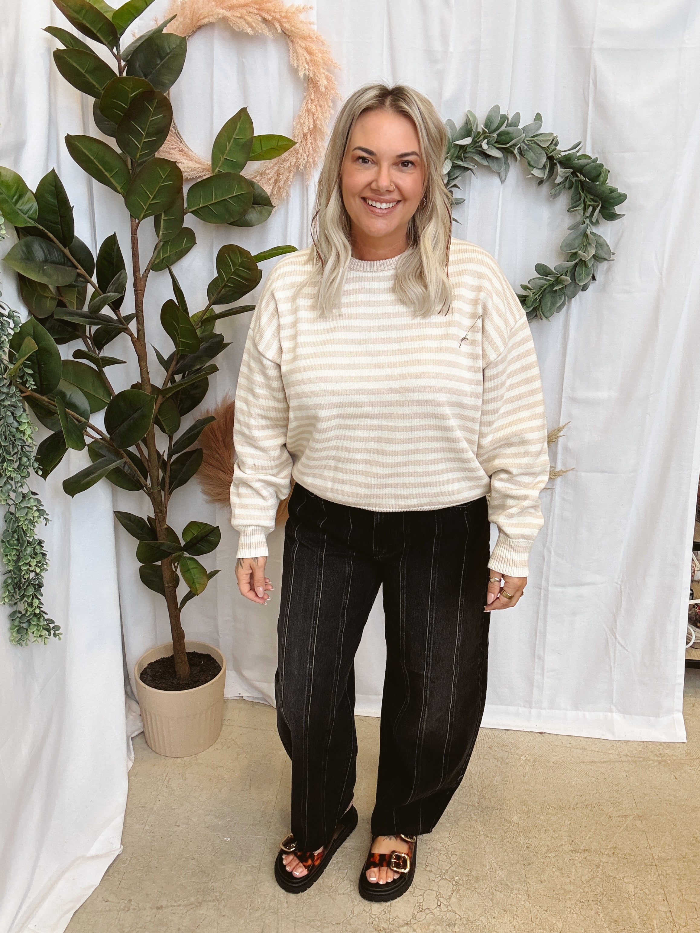 Hidden Black Classic Vintage Barrel Jeans-Jeans-Hidden-The Silo Boutique, Women's Fashion Boutique Located in Warren and Grand Forks North Dakota