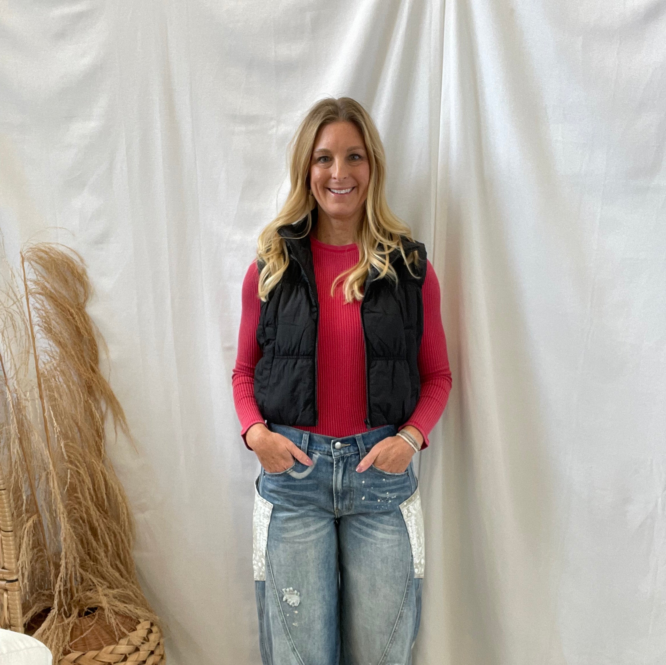 Zip Up Crop Vest-Black-Vests-blu pepper-The Silo Boutique, Women's Fashion Boutique Located in Warren and Grand Forks North Dakota