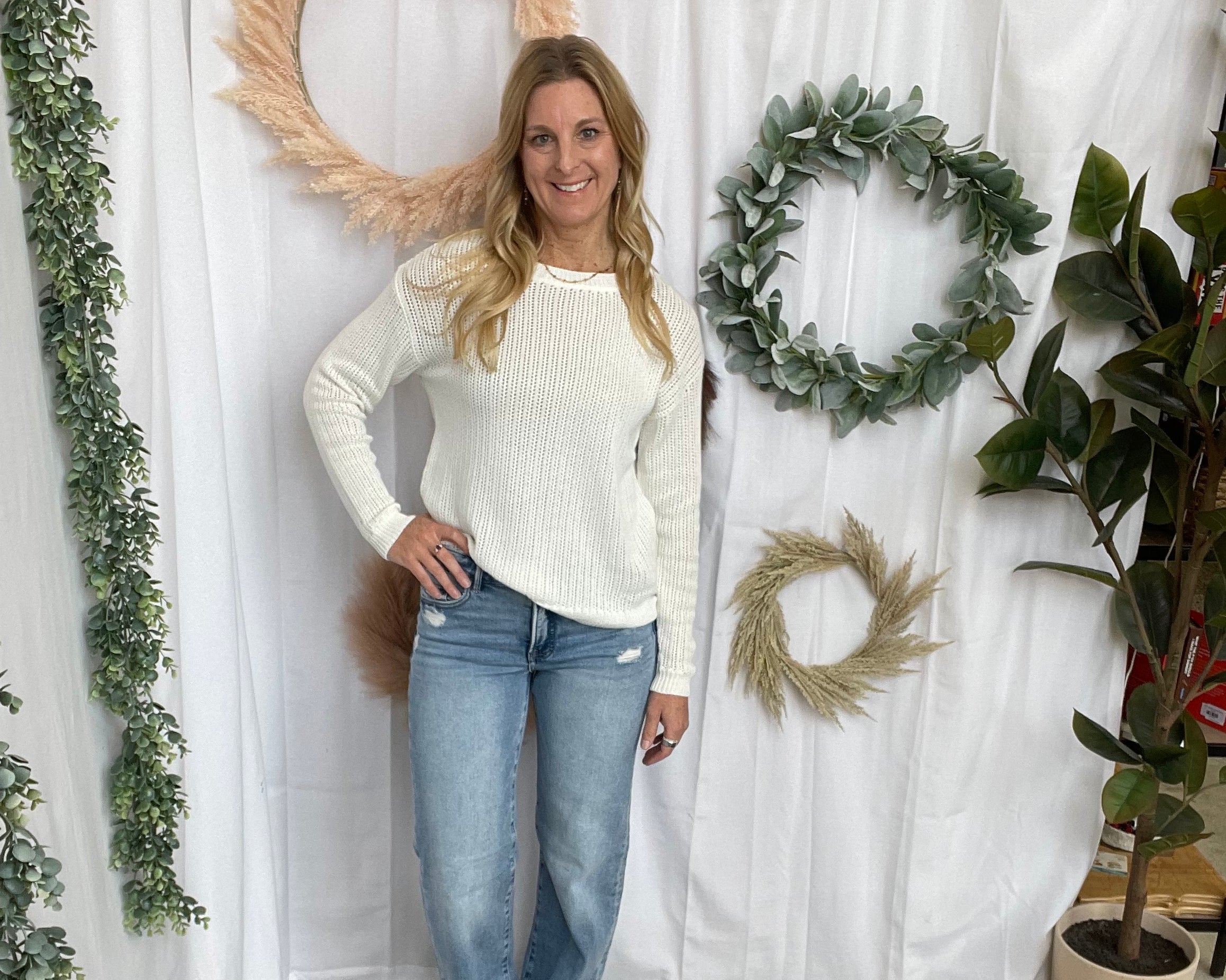 Risen Leslie Light Wide Leg Jeans-Jeans-risen-The Silo Boutique, Women's Fashion Boutique Located in Warren and Grand Forks North Dakota