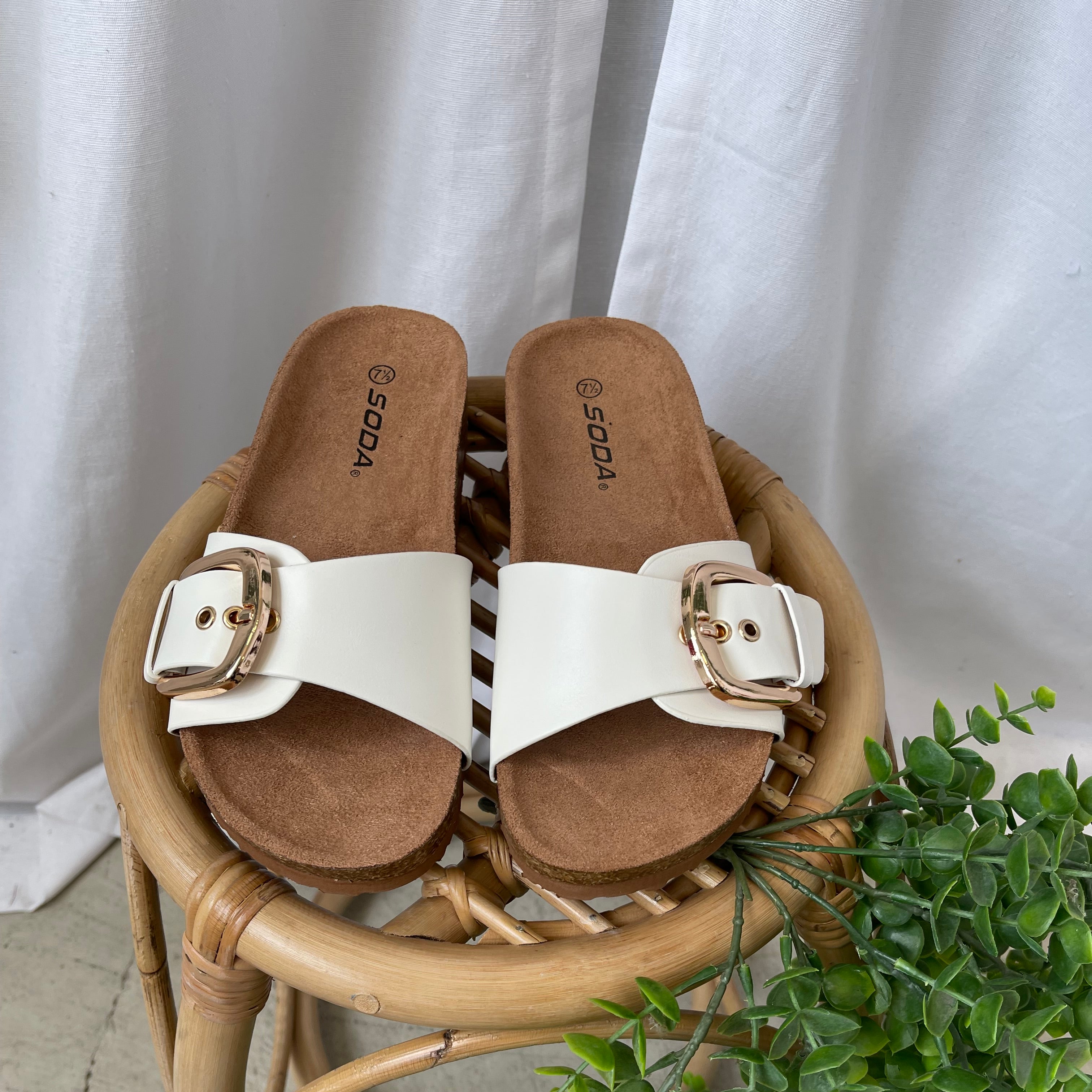 Soda Lizzy White Sandal-Sandals-soda-The Silo Boutique, Women's Fashion Boutique Located in Warren and Grand Forks North Dakota