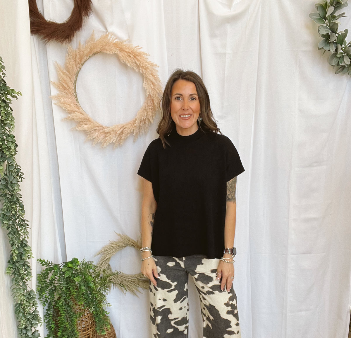 Betty Short Sleeve Sweater-Black-Sweaters-Zenana-The Silo Boutique, Women's Fashion Boutique Located in Warren and Grand Forks North Dakota