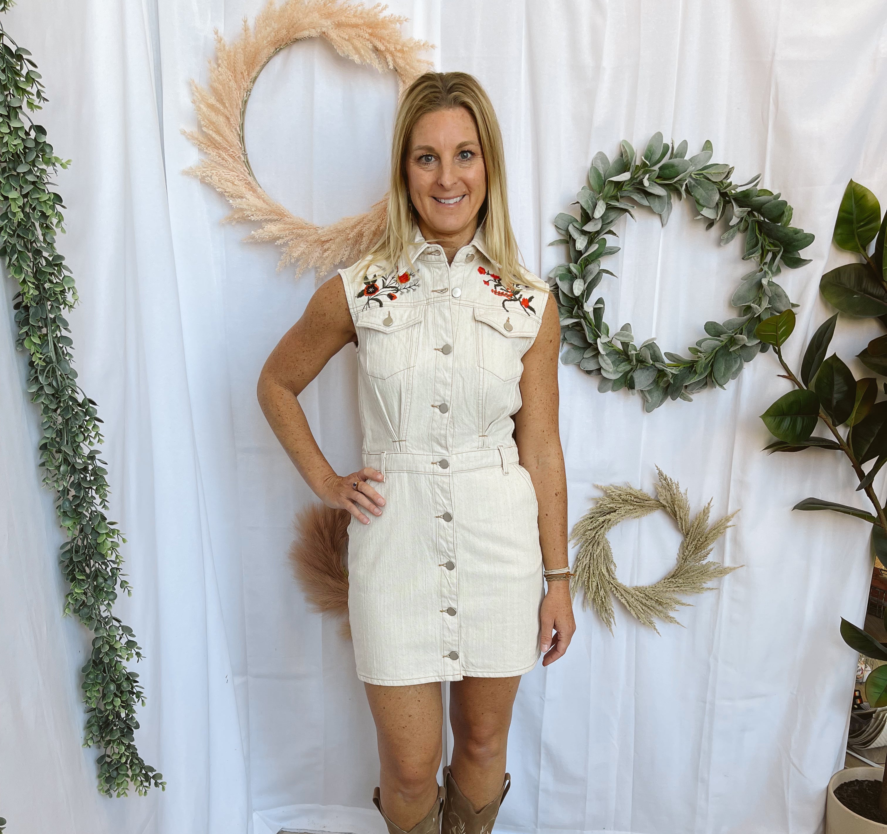 Stone Floral Dress-Dresses-curds-The Silo Boutique, Women's Fashion Boutique Located in Warren and Grand Forks North Dakota