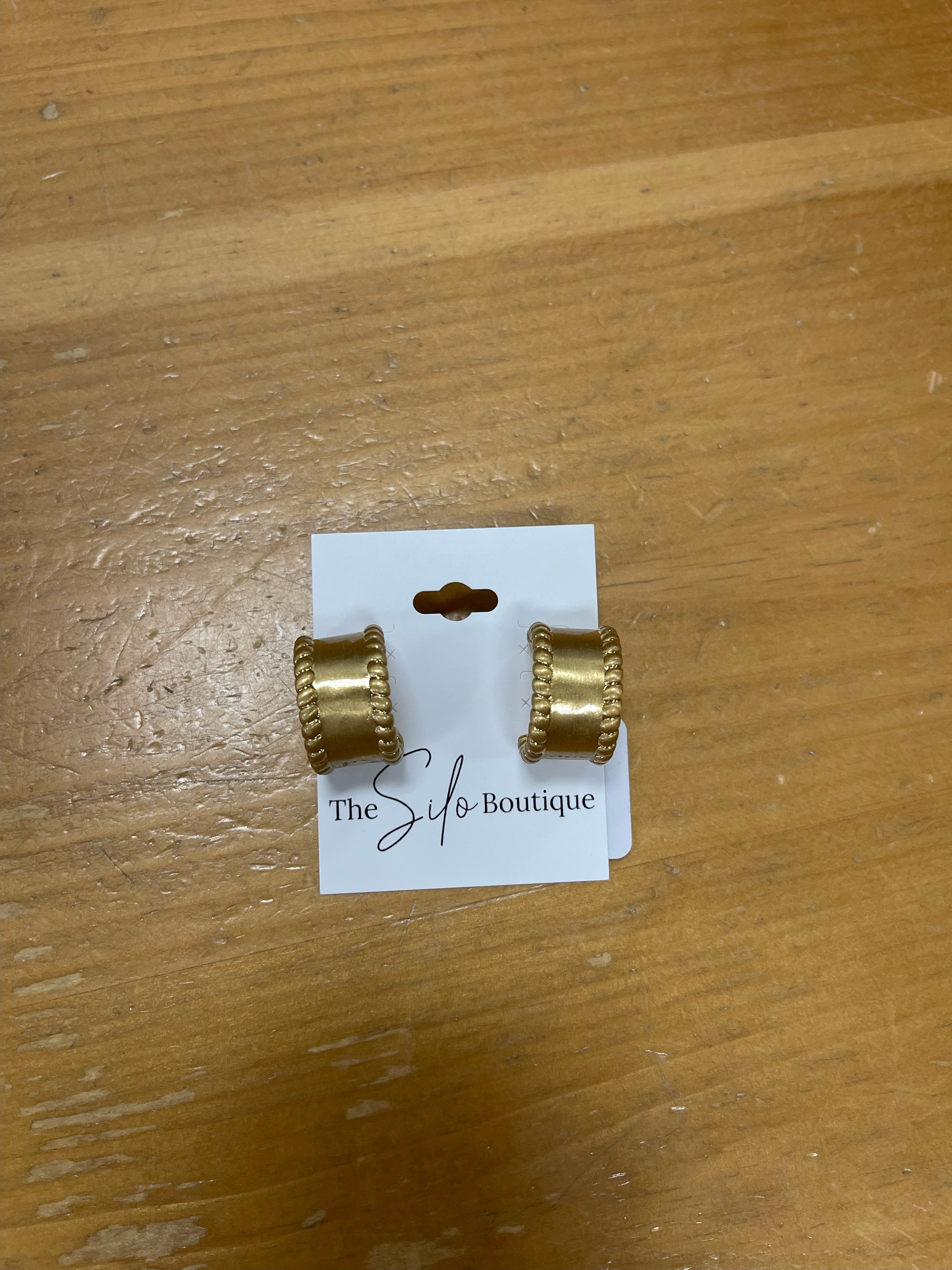 Thick Gold Hug Hoops-Earrings-faire-The Silo Boutique, Women's Fashion Boutique Located in Warren and Grand Forks North Dakota