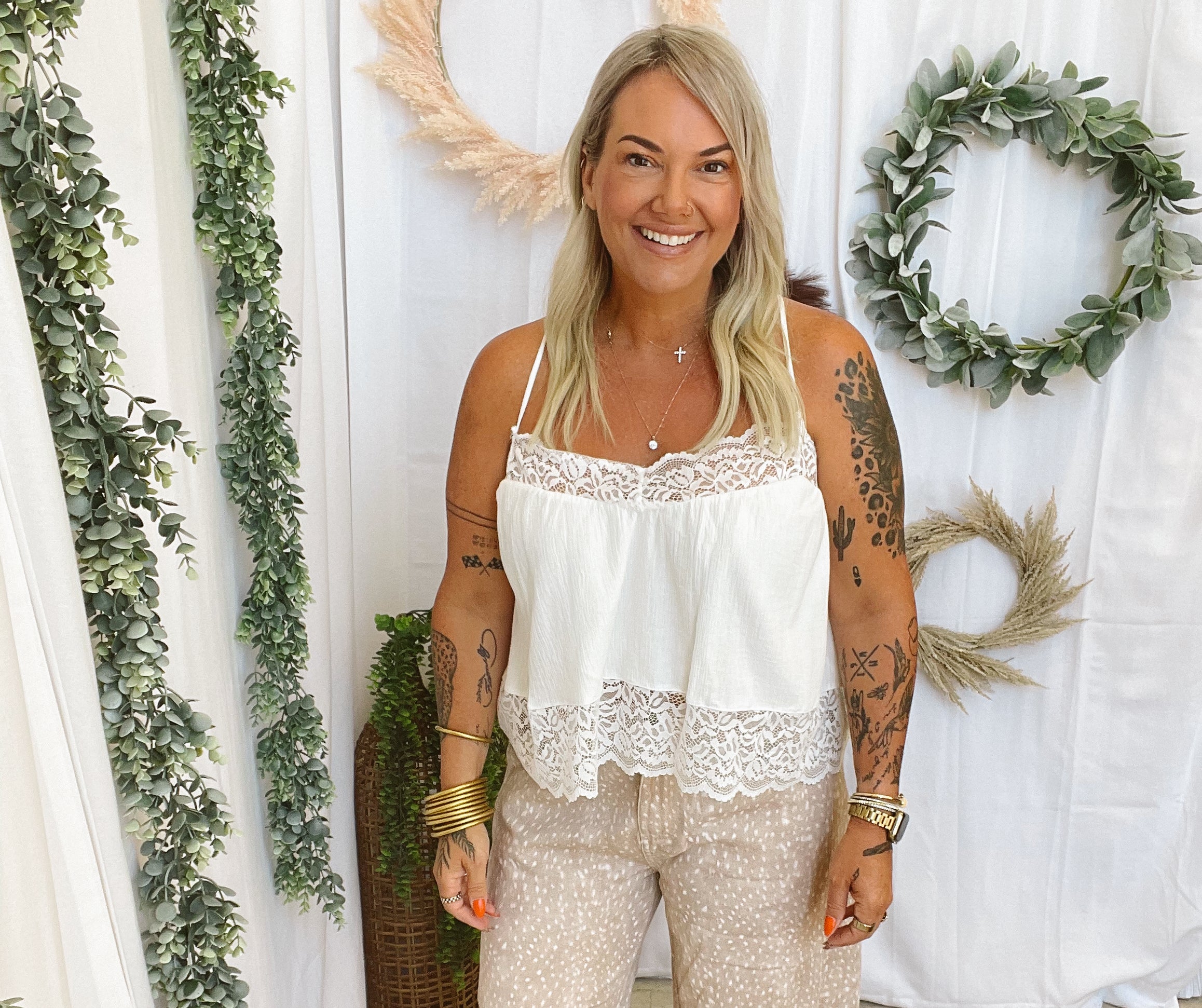Miou Muse Bambi Barrel Jeans-Jeans-miou muse-The Silo Boutique, Women's Fashion Boutique Located in Warren and Grand Forks North Dakota