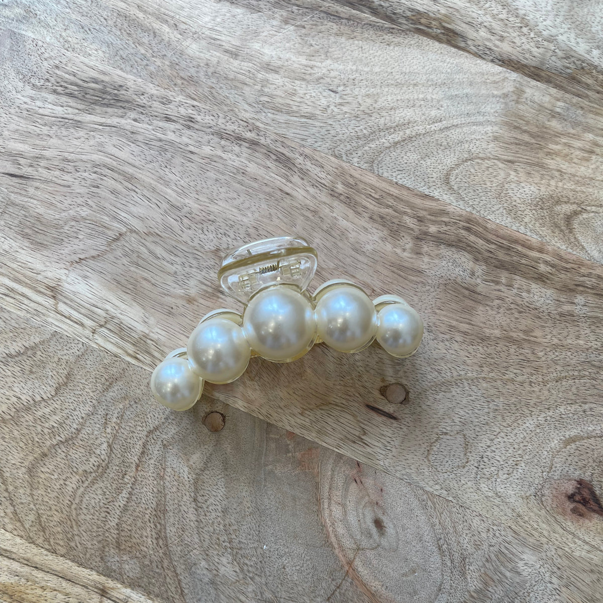 Pearl Hair Claw-Hair Accessories-wall to wall-The Silo Boutique, Women's Fashion Boutique Located in Warren and Grand Forks North Dakota