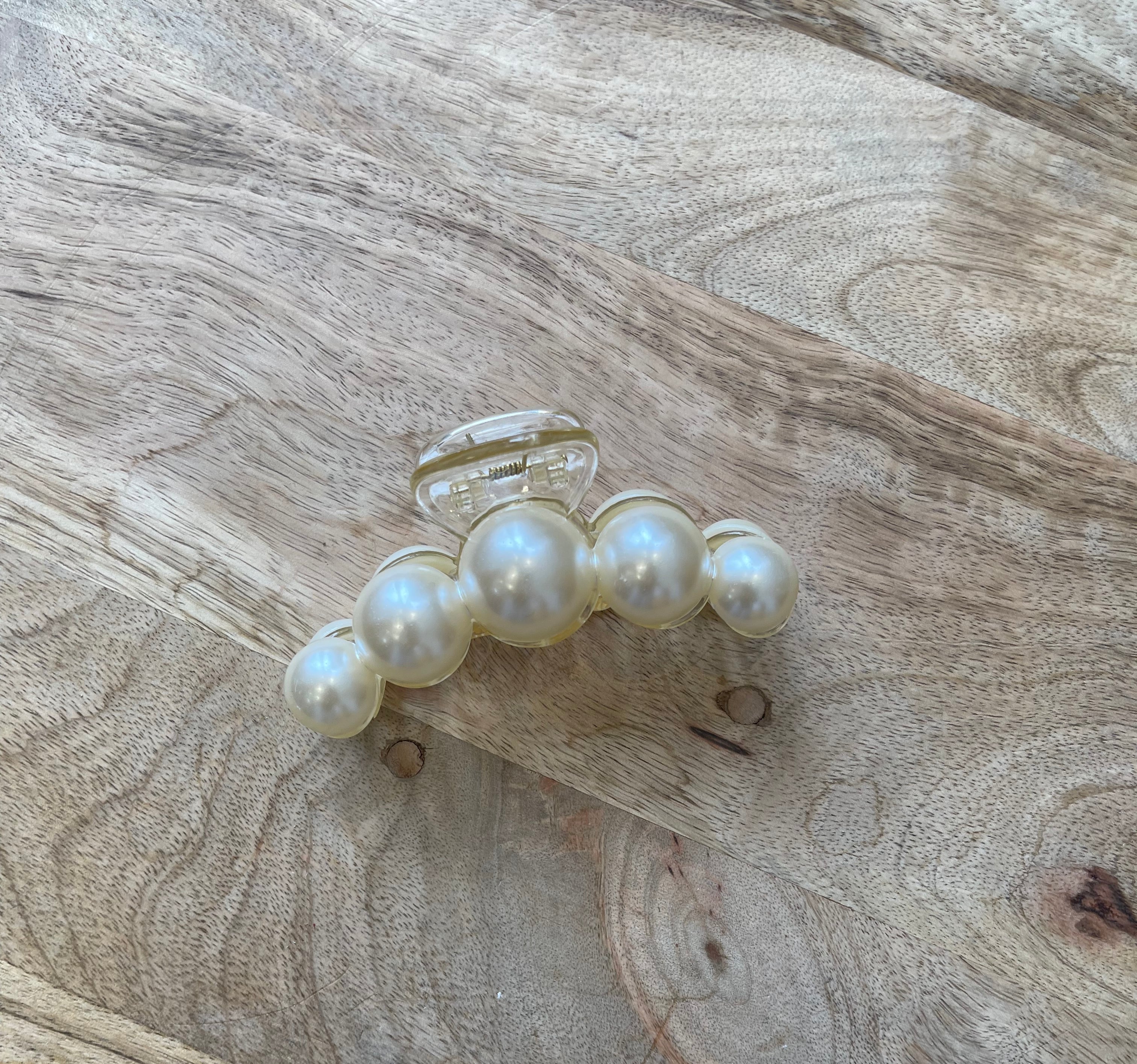 Pearl Hair Claw-Hair Accessories-wall to wall-The Silo Boutique, Women's Fashion Boutique Located in Warren and Grand Forks North Dakota