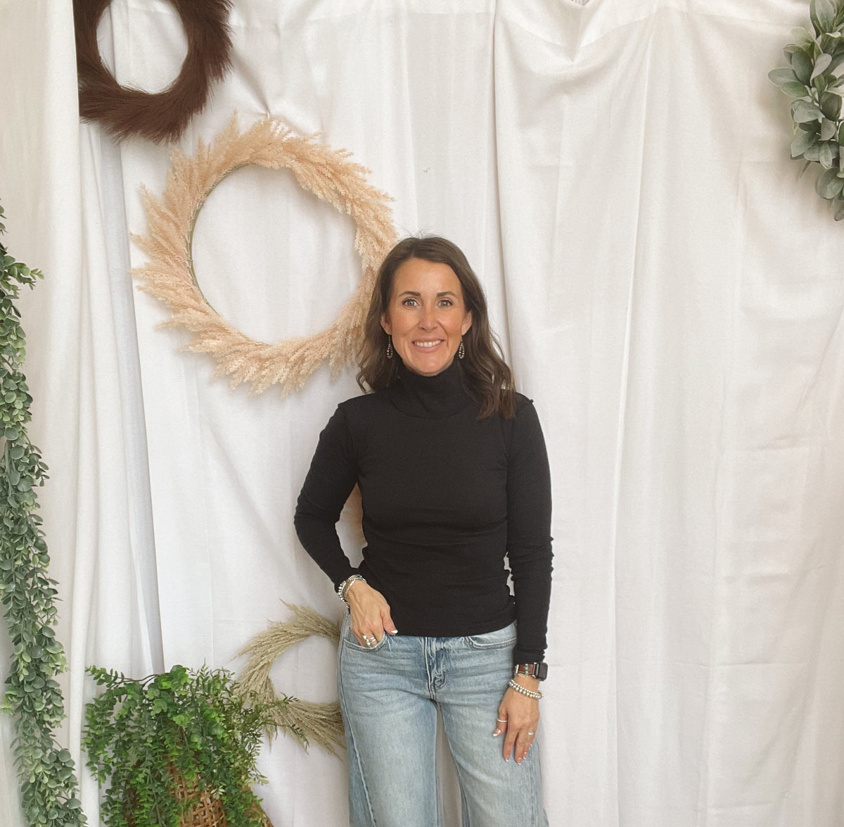 Lexie Seam Turtleneck-Black-Long Sleeve Tops-The Silo Boutique-The Silo Boutique, Women's Fashion Boutique Located in Warren and Grand Forks North Dakota