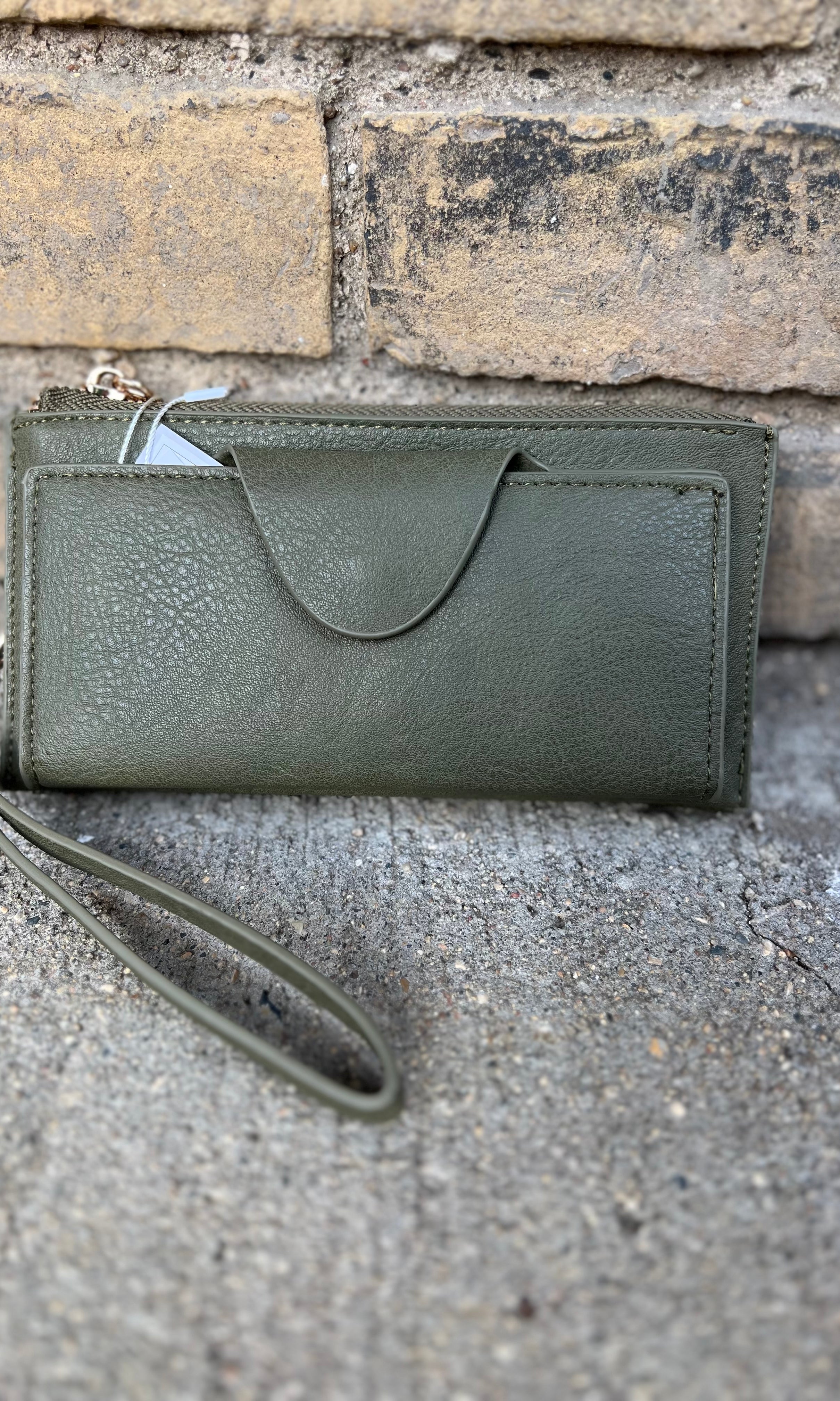 Kyla RFID Wallet w/ Snap Closure-Wallets-Jen and Co-The Silo Boutique, Women's Fashion Boutique Located in Warren and Grand Forks North Dakota