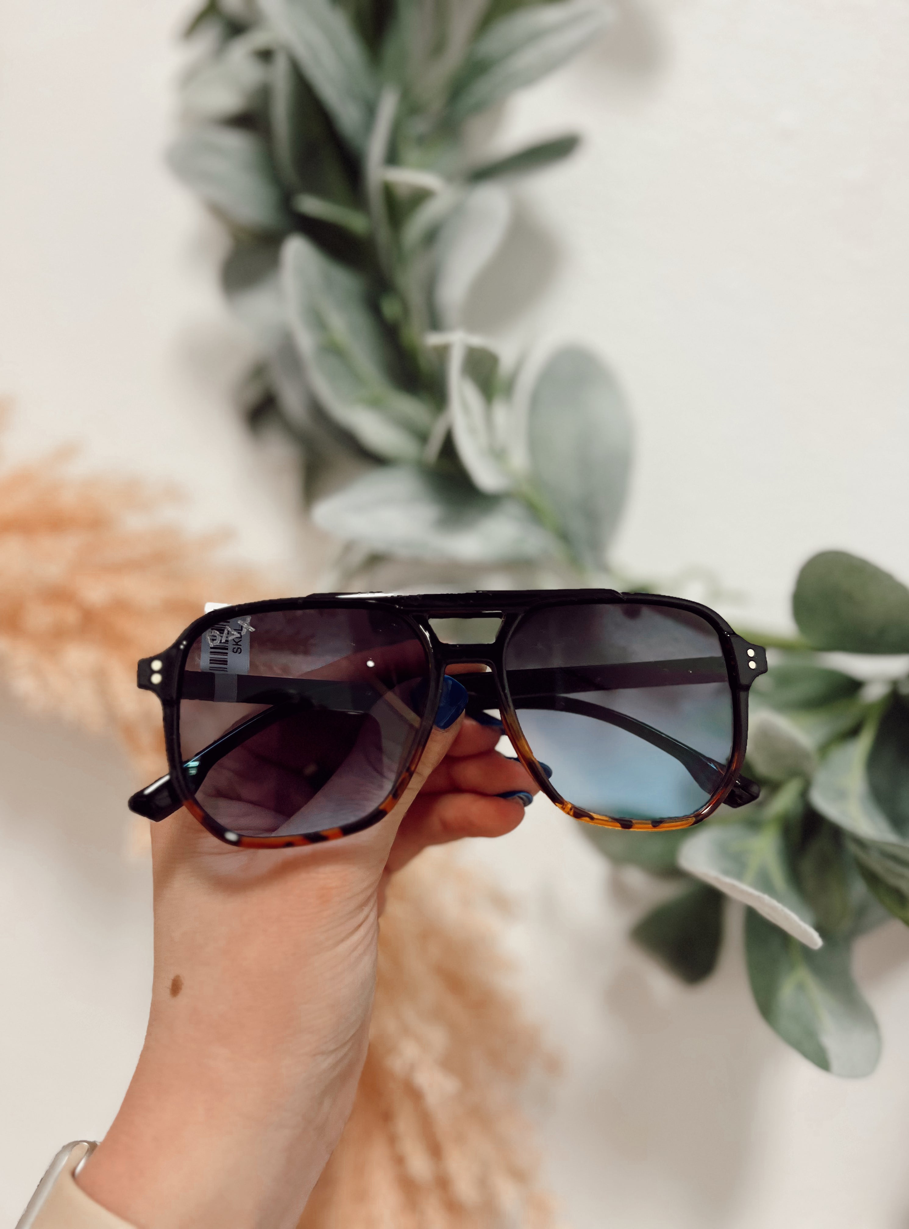 Dax Skye Black Sunglasses-Sunglasses-dax-The Silo Boutique, Women's Fashion Boutique Located in Warren and Grand Forks North Dakota