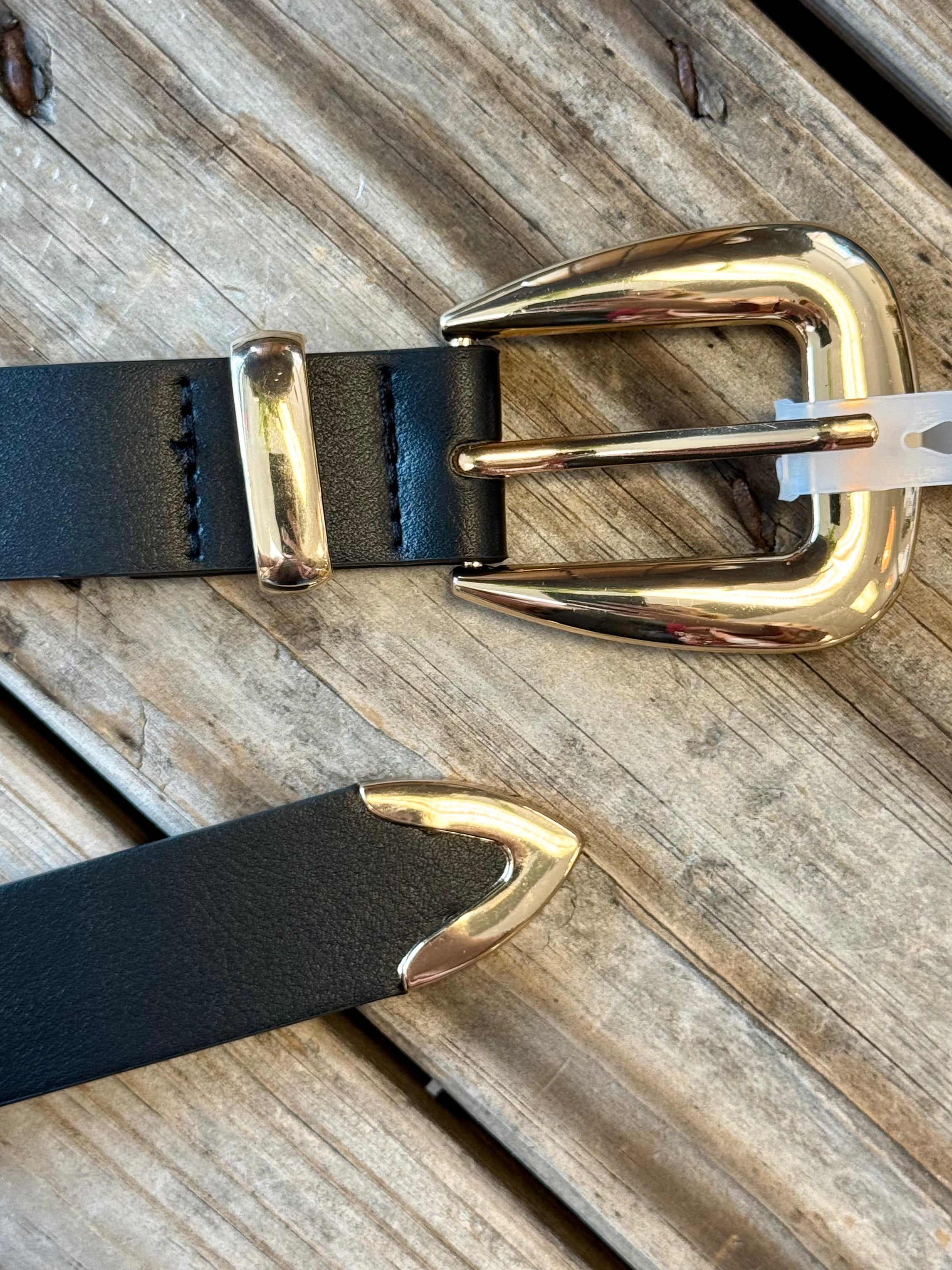 Black Belt with Gold Buckle-Belts-Fame-The Silo Boutique, Women's Fashion Boutique Located in Warren and Grand Forks North Dakota