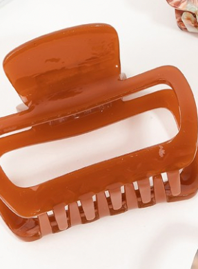 Cutout Hair Claw-Hair Accessories-Fame-The Silo Boutique, Women's Fashion Boutique Located in Warren and Grand Forks North Dakota