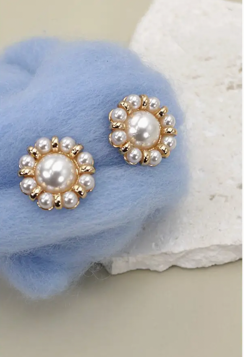 Round Pearl Earrings-earrings-wall to wall-The Silo Boutique, Women's Fashion Boutique Located in Warren and Grand Forks North Dakota