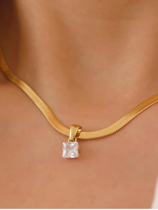 Blanc Snake Chain Necklace-Necklaces-maiq-The Silo Boutique, Women's Fashion Boutique Located in Warren and Grand Forks North Dakota