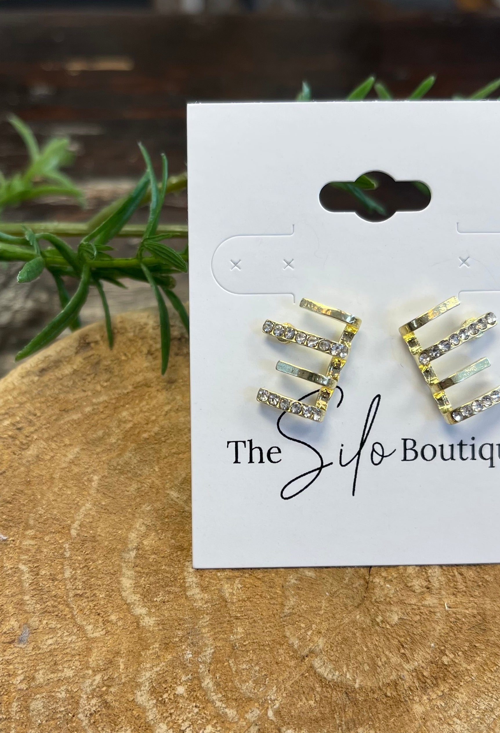 Favorite Earrings-Earrings-merachi-The Silo Boutique, Women's Fashion Boutique Located in Warren and Grand Forks North Dakota