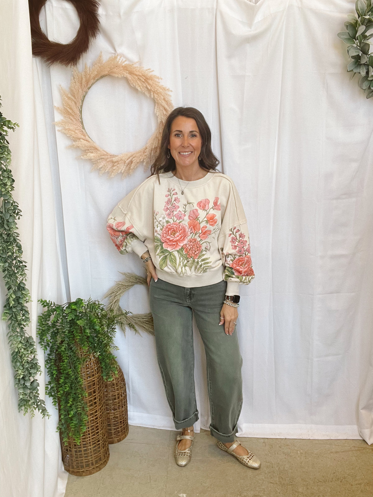 Vintage Botanical Floral Sweatshirt-Beige-Sweatshirts-davi-The Silo Boutique, Women's Fashion Boutique Located in Warren and Grand Forks North Dakota