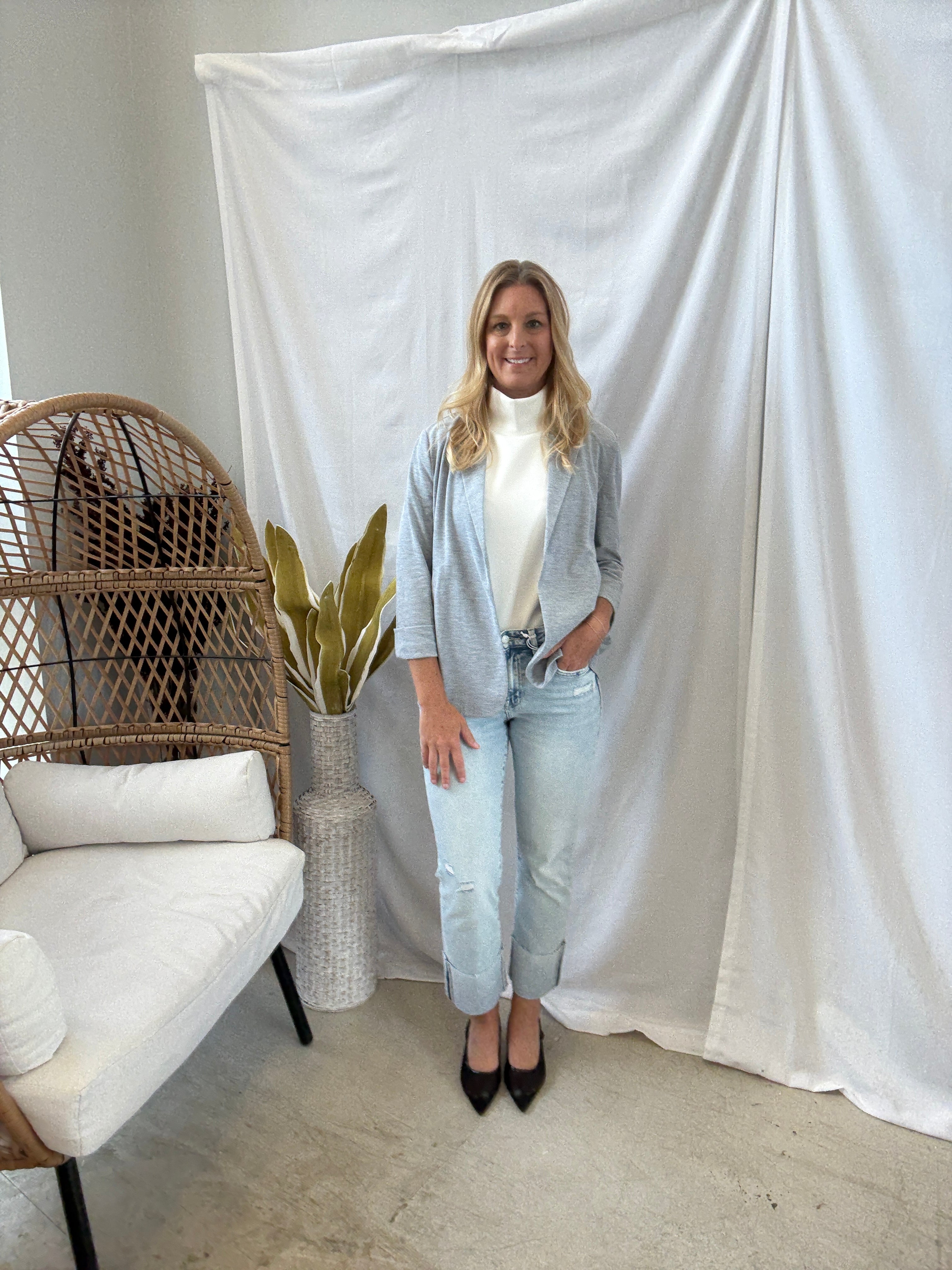 Vervet Wow Straight Crop Jeans-Final Sale-Jeans-vervet-The Silo Boutique, Women's Fashion Boutique Located in Warren and Grand Forks North Dakota