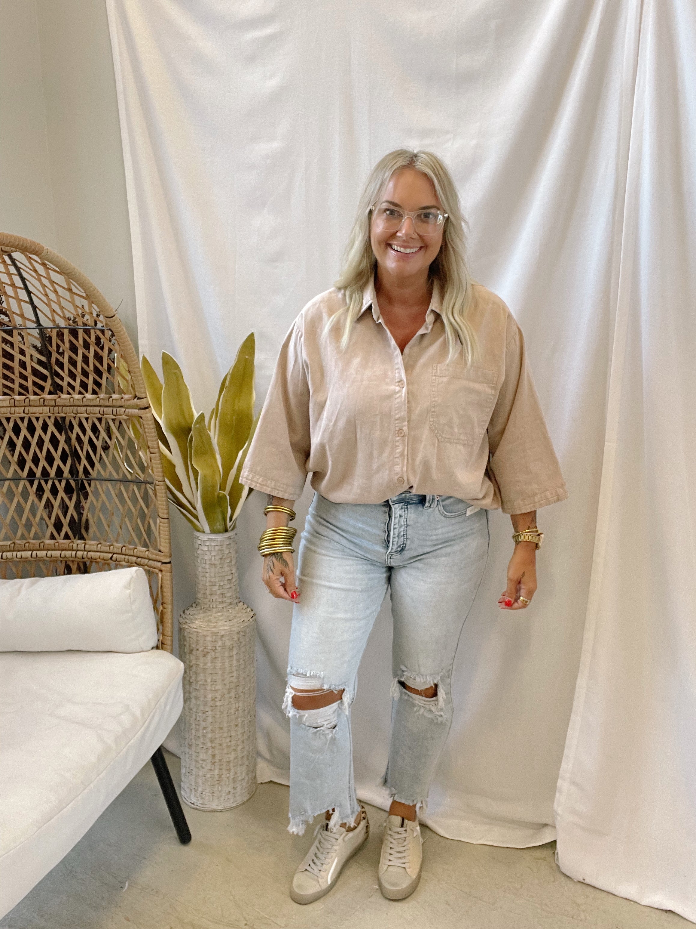 Artemis Vintage Light Stone Wash Destructed Jean-Jeans-Artemis Vintage-The Silo Boutique, Women's Fashion Boutique Located in Warren and Grand Forks North Dakota