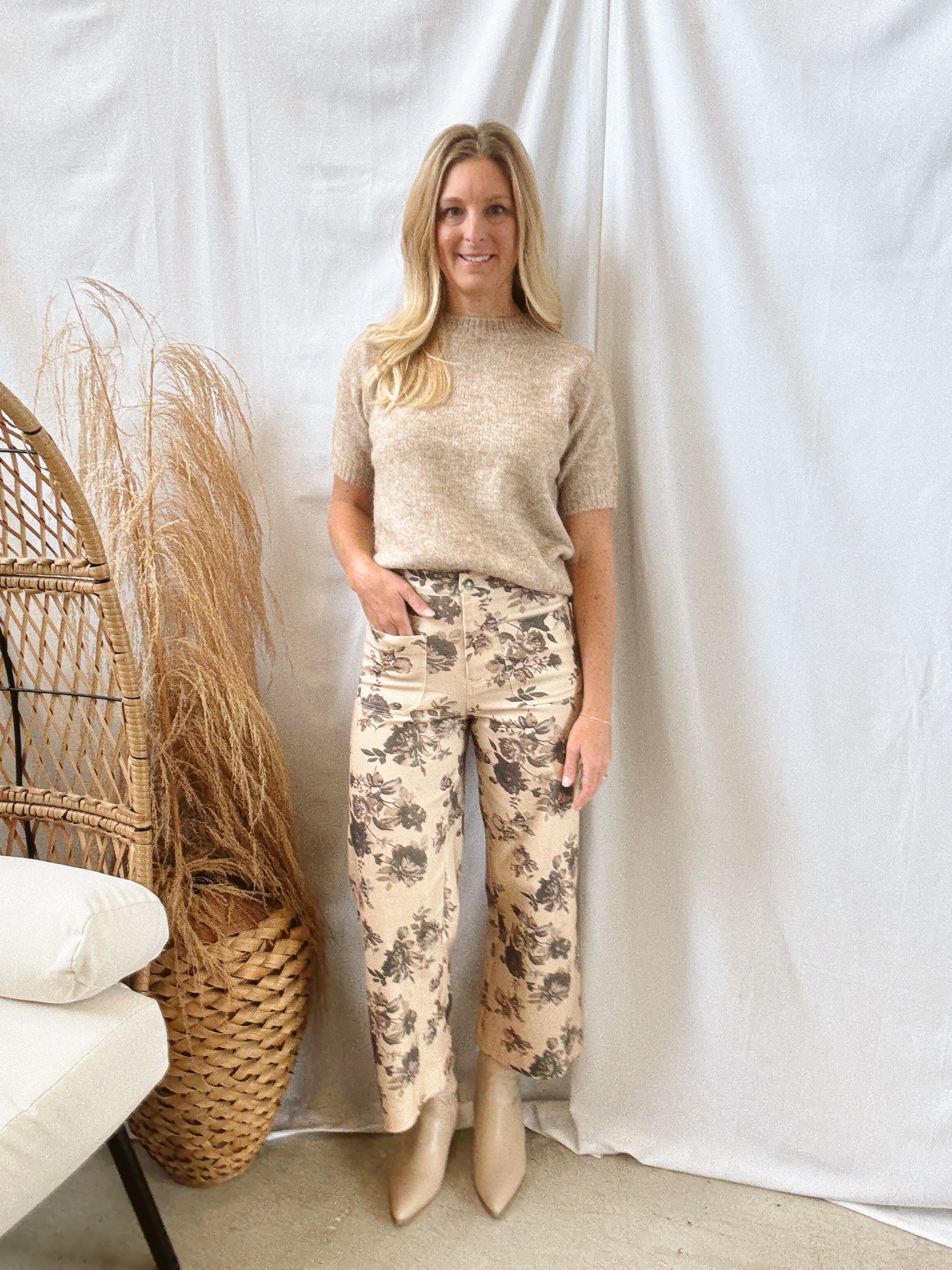 Short Sleeve Mocha Sweater-Short Sleeve Tops-ENTRO-The Silo Boutique, Women's Fashion Boutique Located in Warren and Grand Forks North Dakota