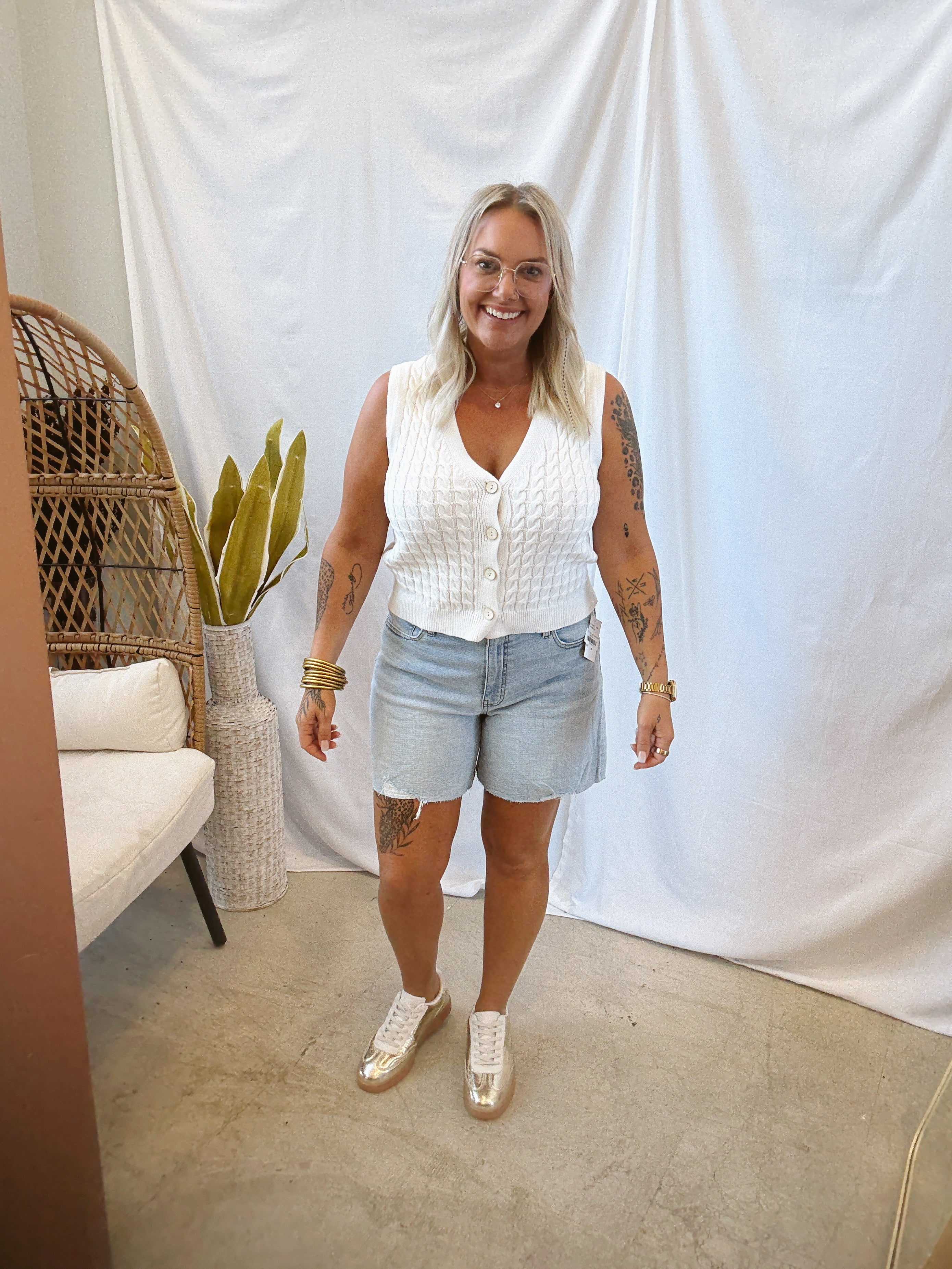 KUT Hailey Light Wash Shorts-Shorts-Kut-The Silo Boutique, Women's Fashion Boutique Located in Warren and Grand Forks North Dakota