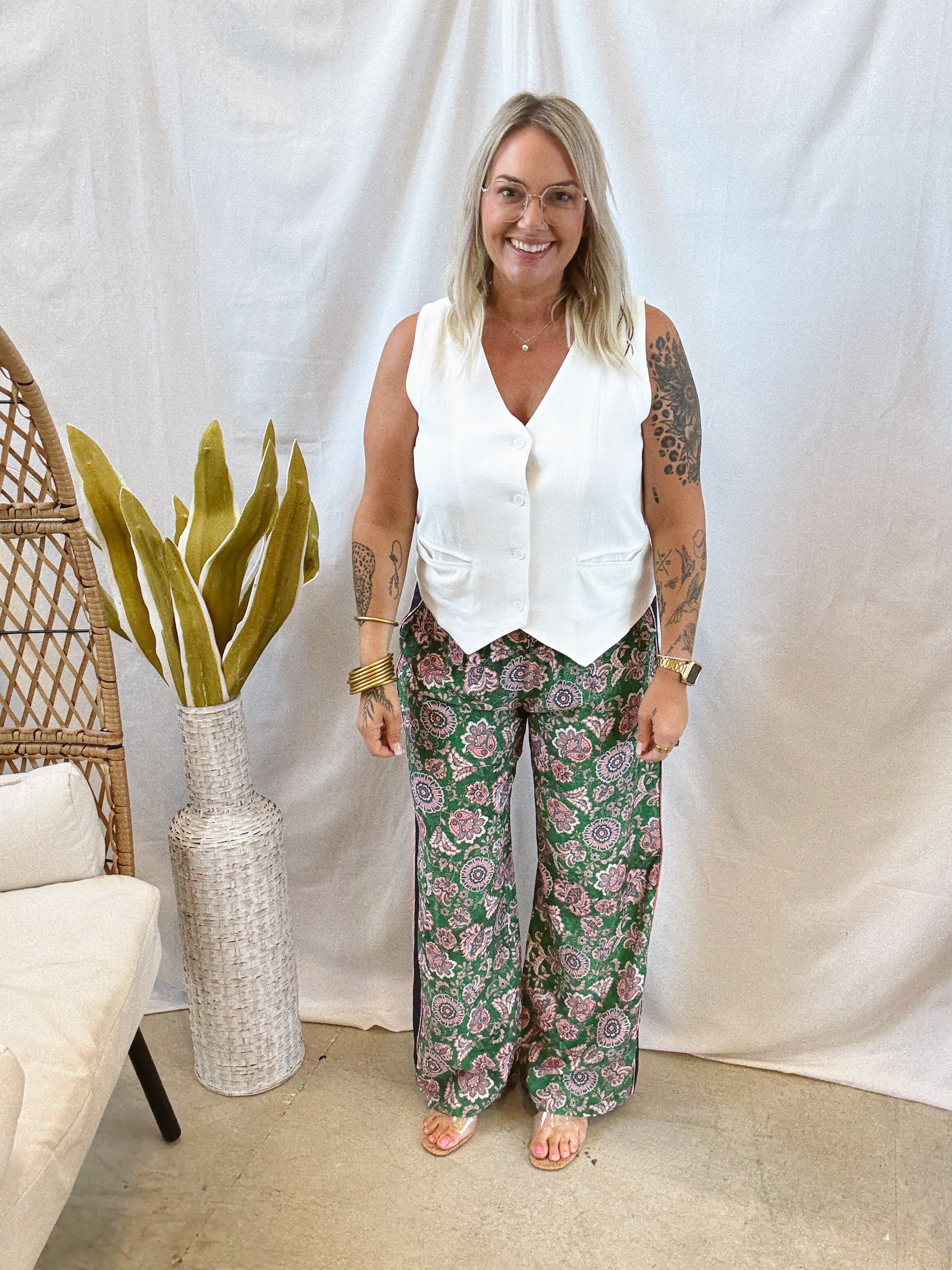 Jo Linen Vest-White-Vests-jodifl-The Silo Boutique, Women's Fashion Boutique Located in Warren and Grand Forks North Dakota