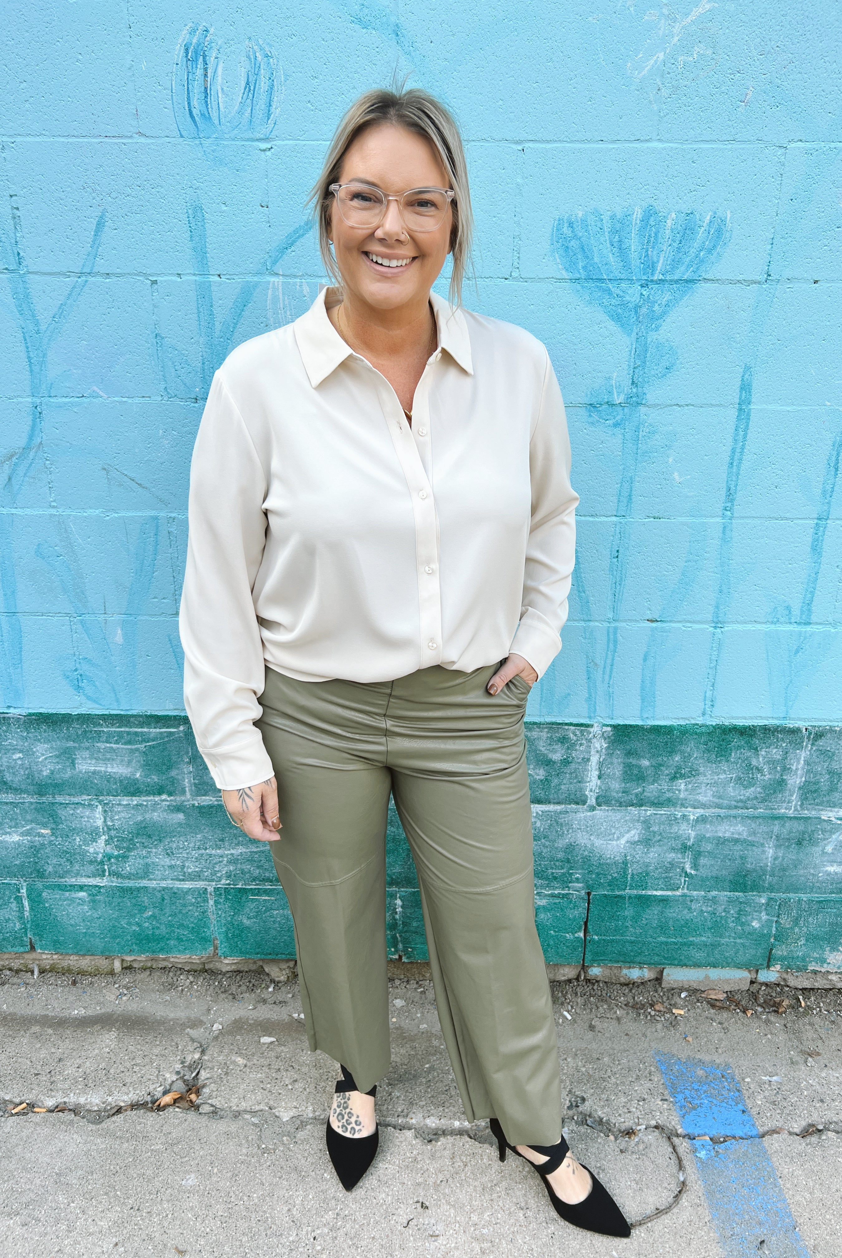 Light Almond Lyssé Parker Button-Down Shirt-Long Sleeves-lysse-The Silo Boutique, Women's Fashion Boutique Located in Warren and Grand Forks North Dakota