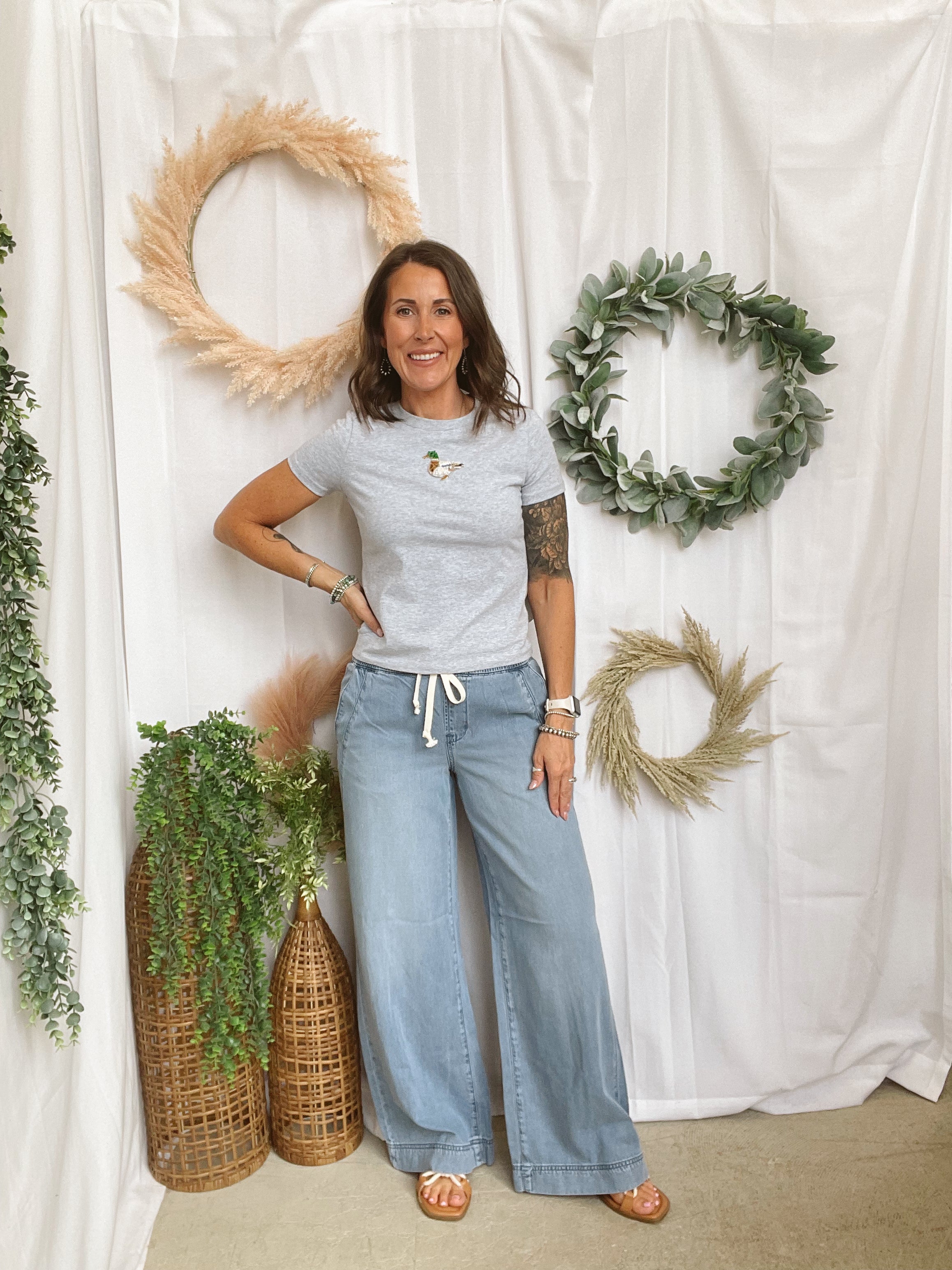 Hidden Pull-on Super Wide Leg Jeans-Jeans-Hidden-The Silo Boutique, Women's Fashion Boutique Located in Warren and Grand Forks North Dakota