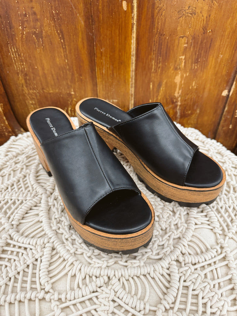 Pierre Dumas Colby Black Sandal-Shoes-PIERRE DUMAS-The Silo Boutique, Women's Fashion Boutique Located in Warren and Grand Forks North Dakota