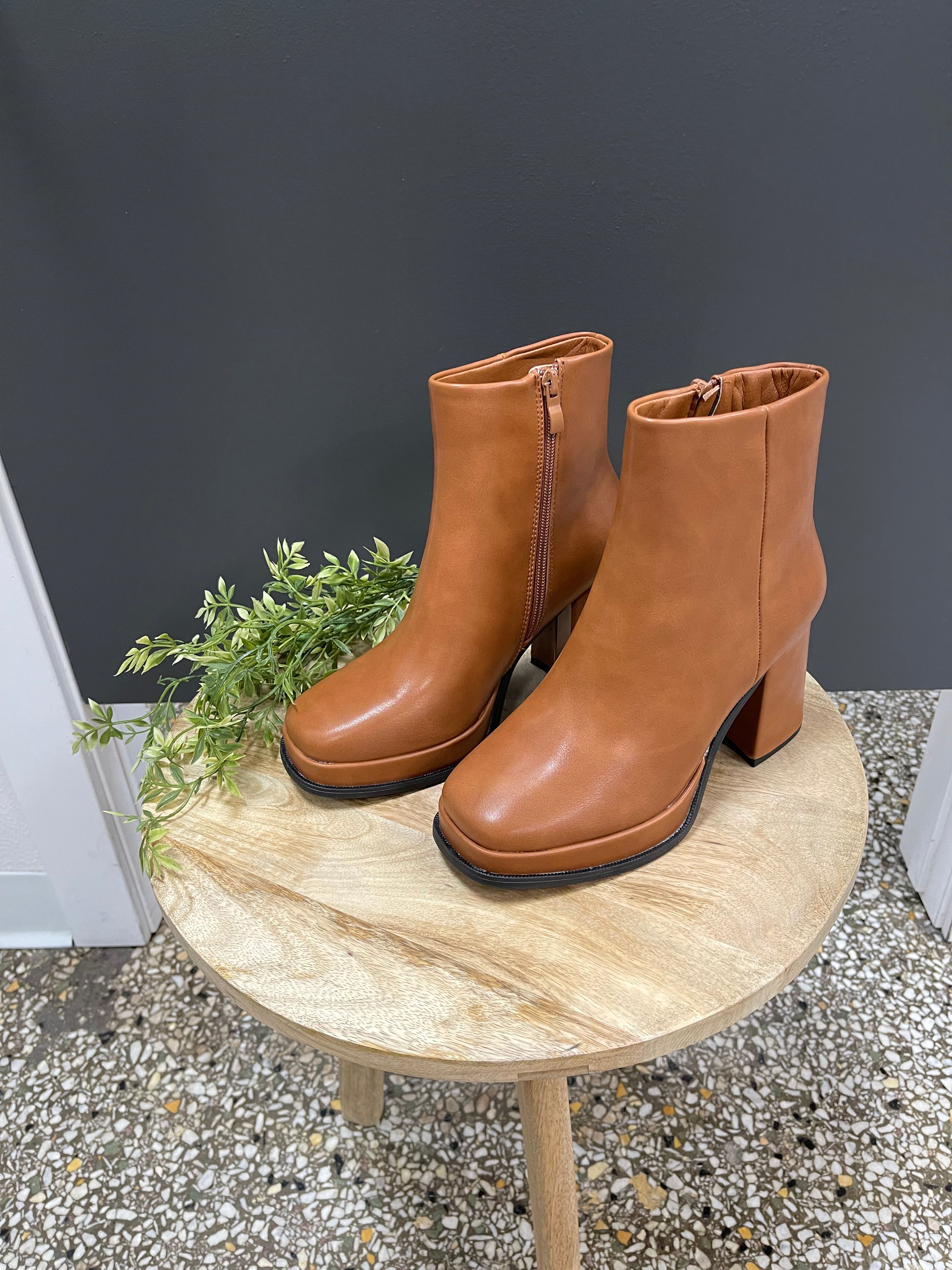 Tan Drake Lug Boot-Boots-Forever Link-The Silo Boutique, Women's Fashion Boutique Located in Warren and Grand Forks North Dakota