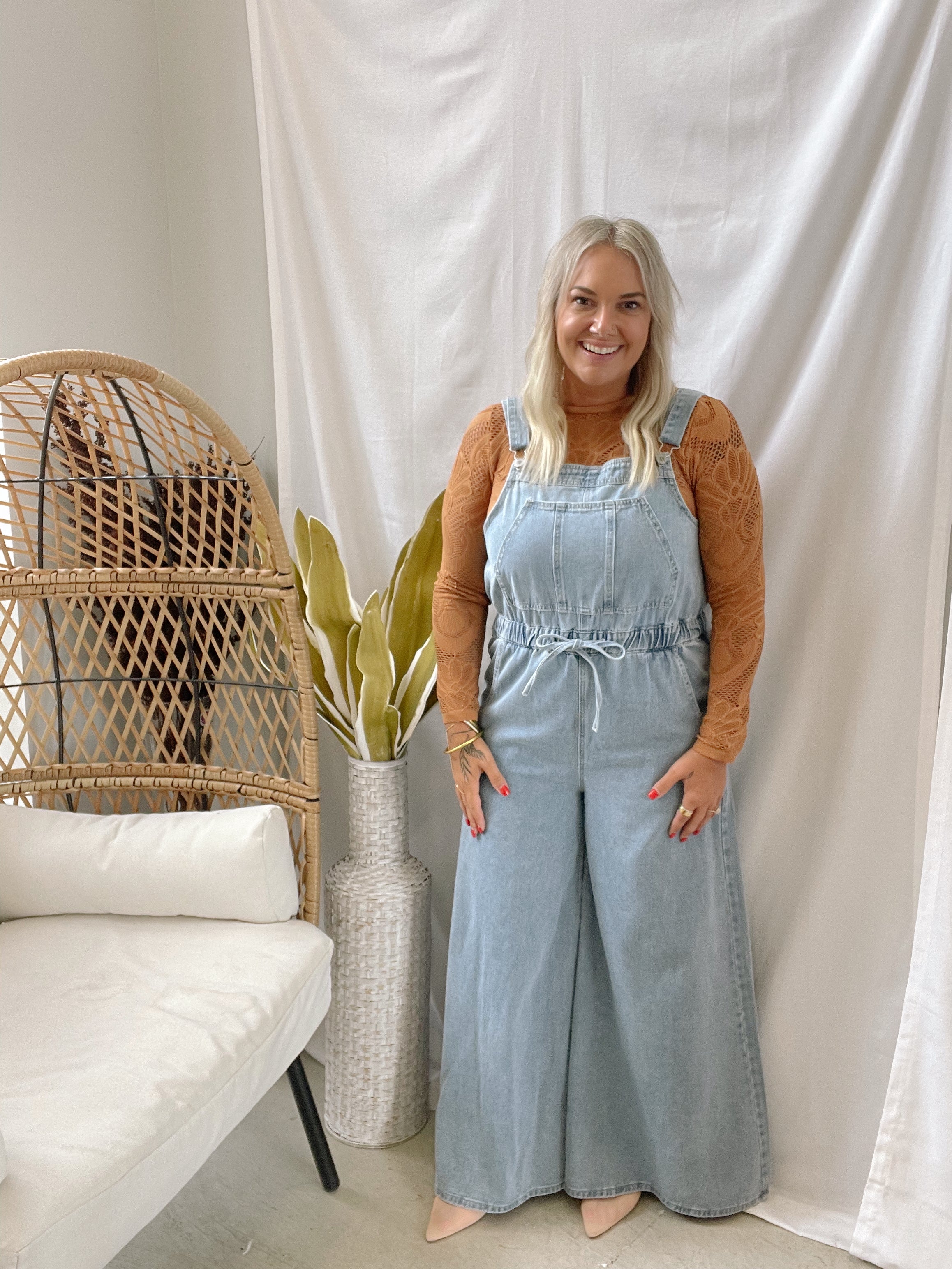 Wishlist Denim Wide Leg Overalls-Jeans-wishlist-The Silo Boutique, Women's Fashion Boutique Located in Warren and Grand Forks North Dakota